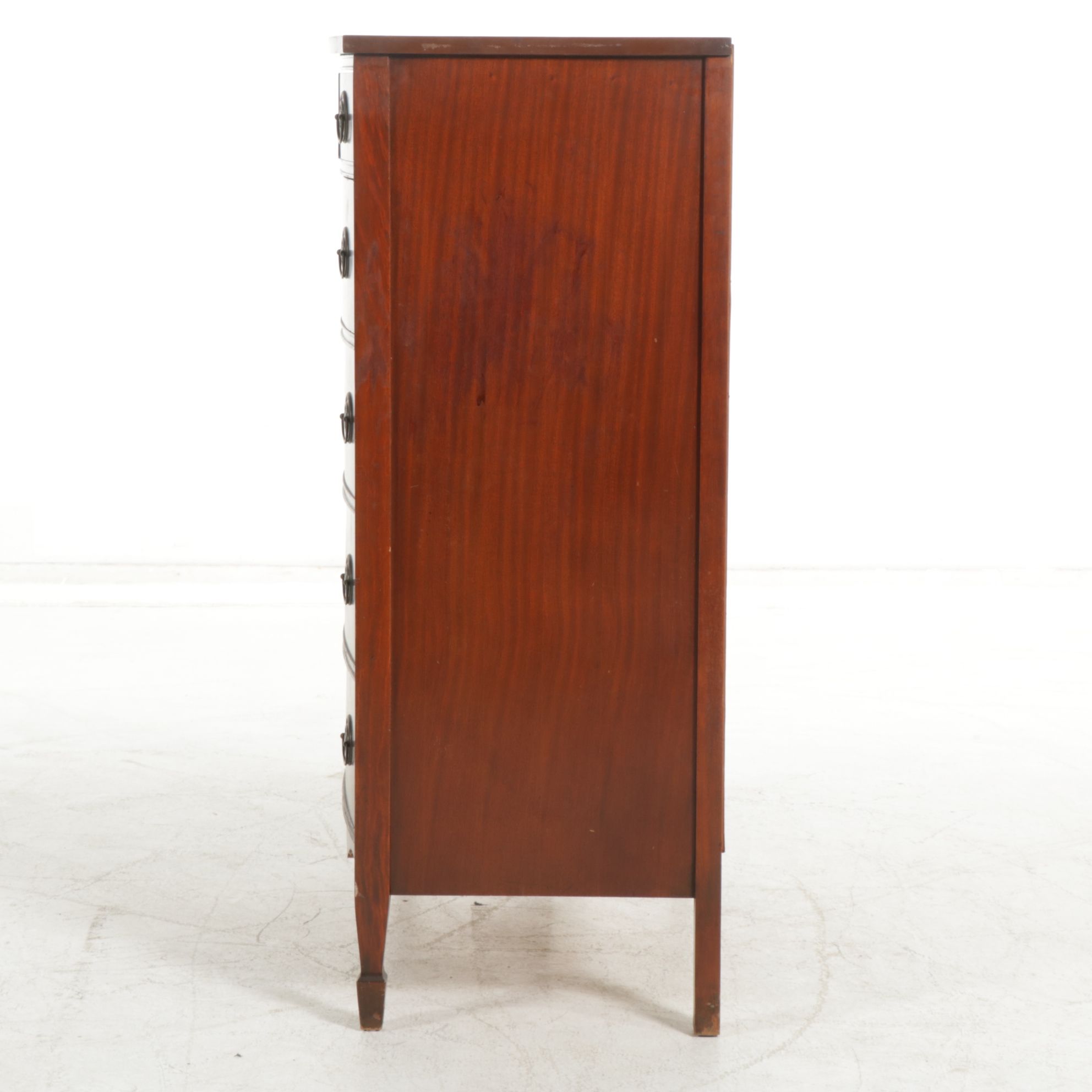 Hepplewhite Style Mahogany Bow Front Chest of Drawers, Early to Mid-20th Century