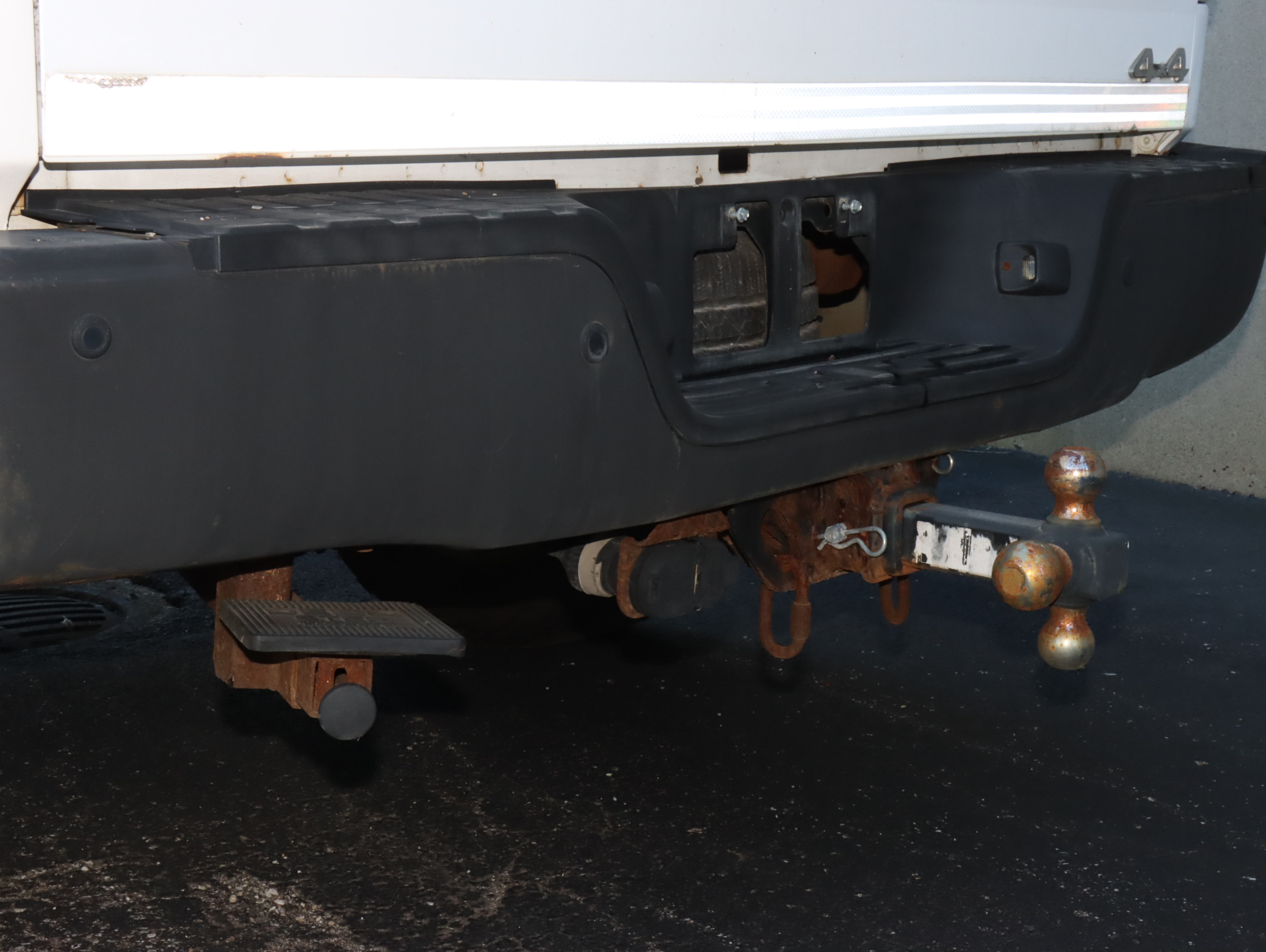 2010 Toyota Tundra Limited 4x4 Double Cab Pickup Truck