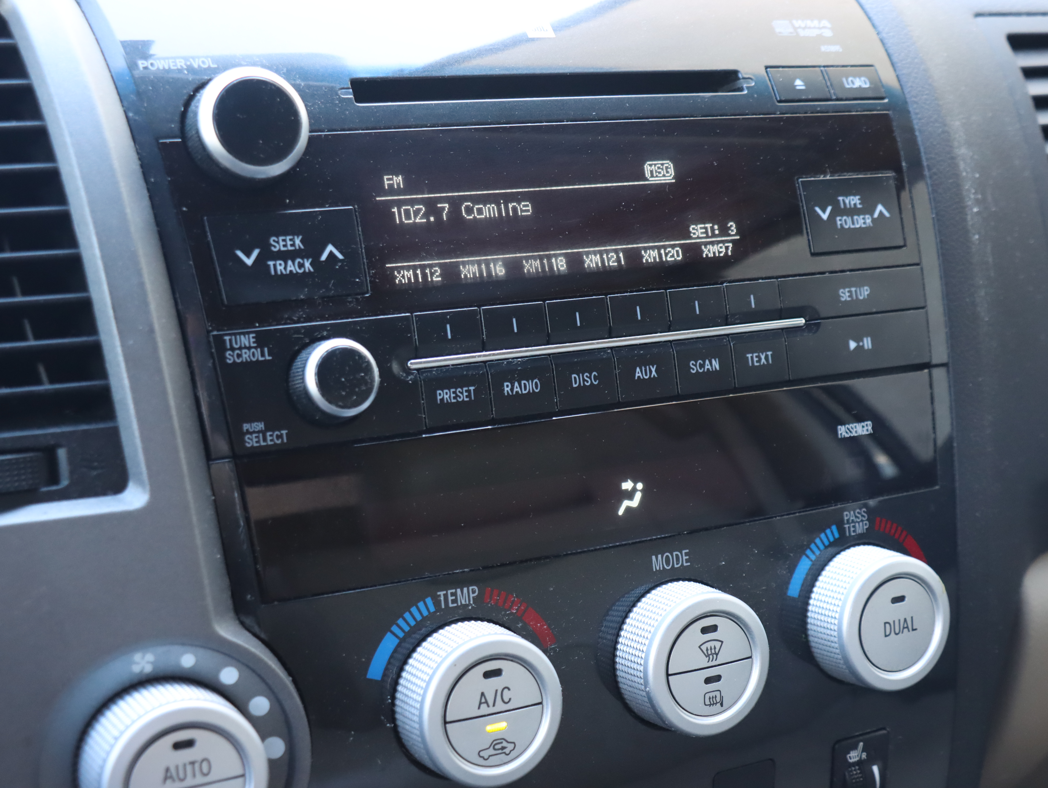 2010 Toyota Tundra Limited 4x4 Double Cab Pickup Truck