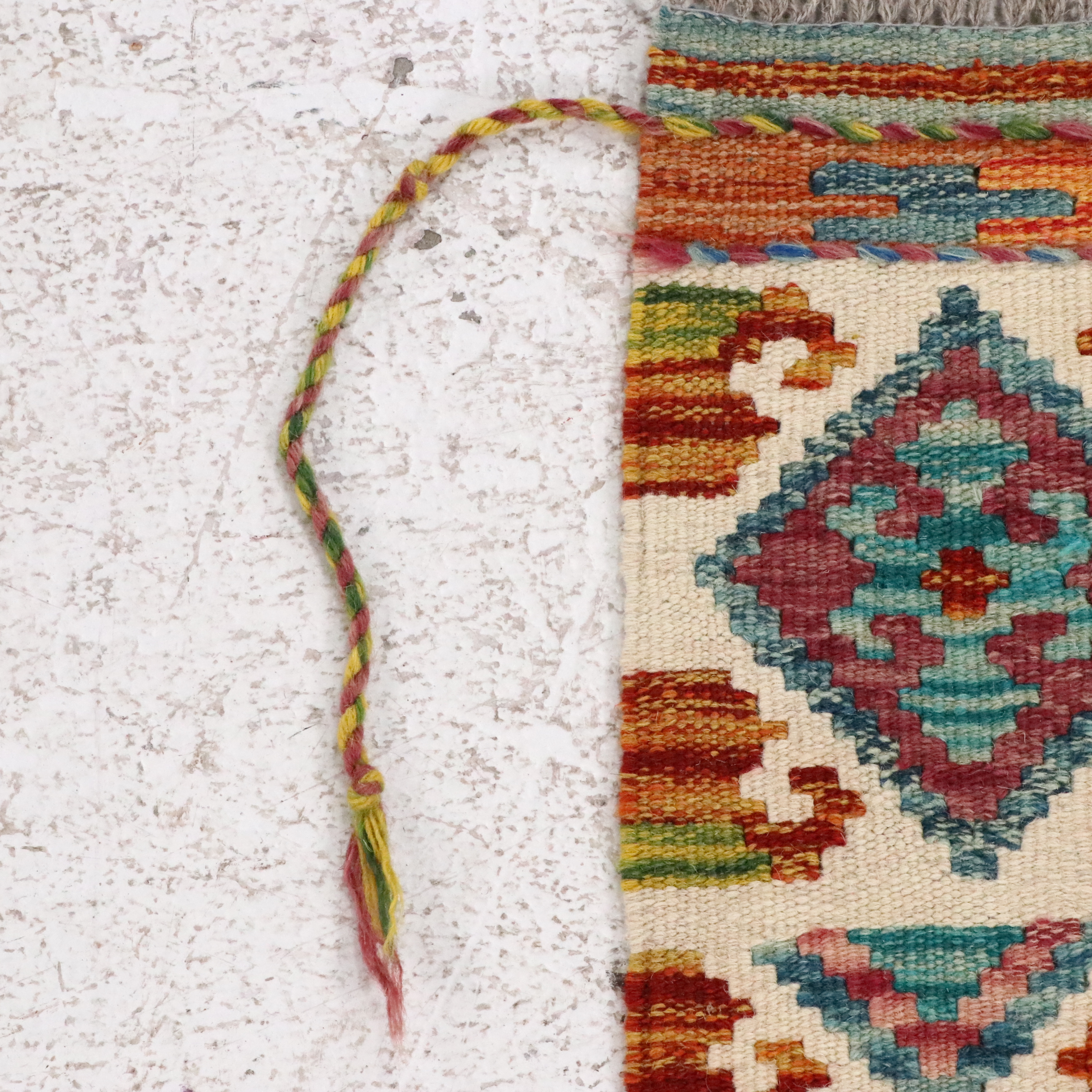 4'10 x 7'1 Handwoven Pakistani Kilim Area Rug