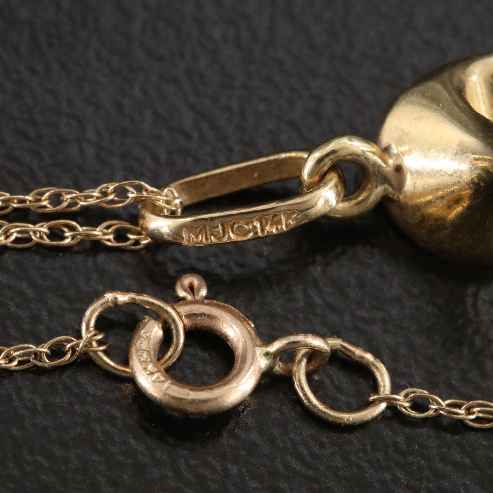 14K Enamel High Heeled Shoe Pendant Necklace