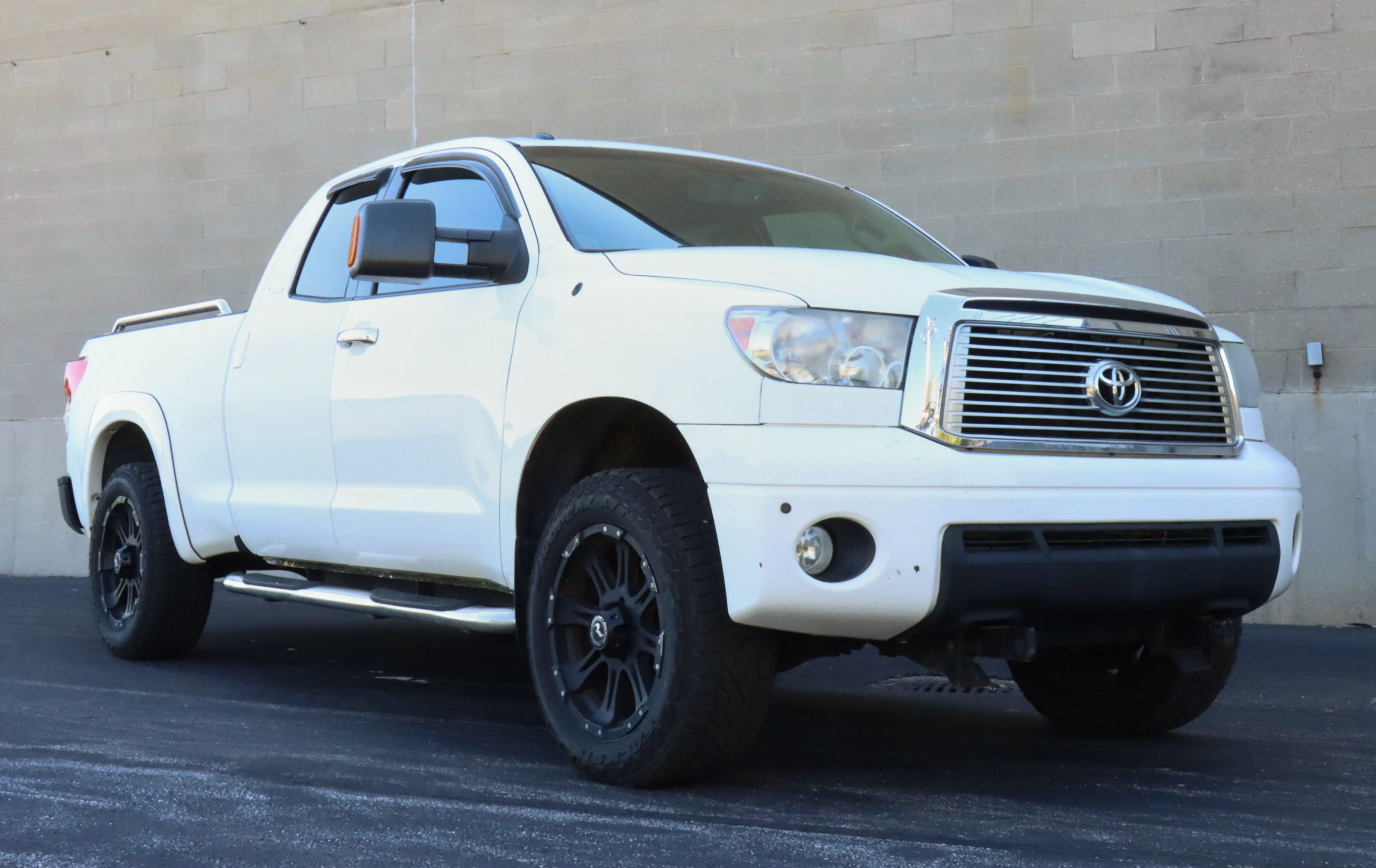 2010 Toyota Tundra Limited 4x4 Double Cab Pickup Truck