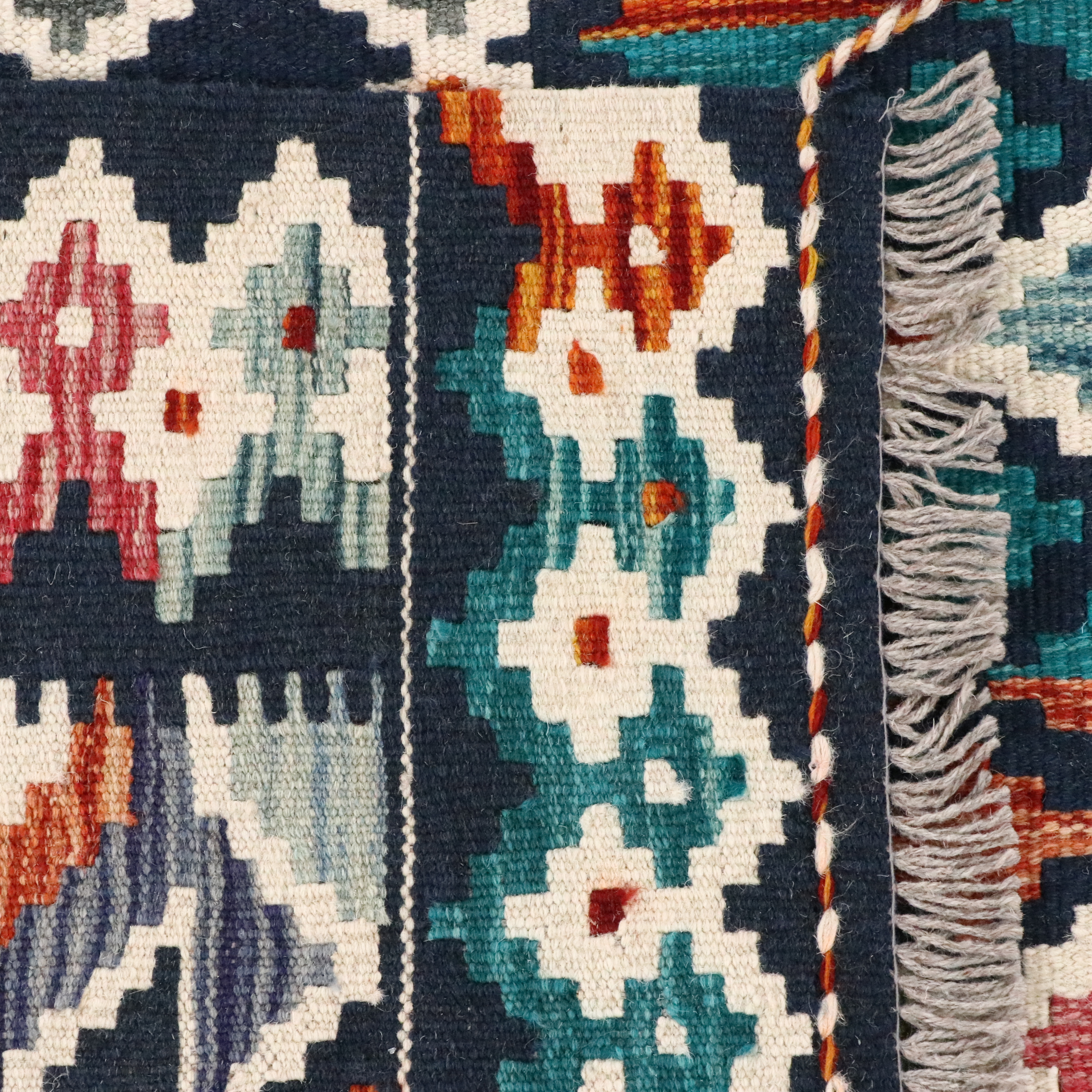 5'9 x 8'4 Handwoven Pakistani Kilim Area Rug