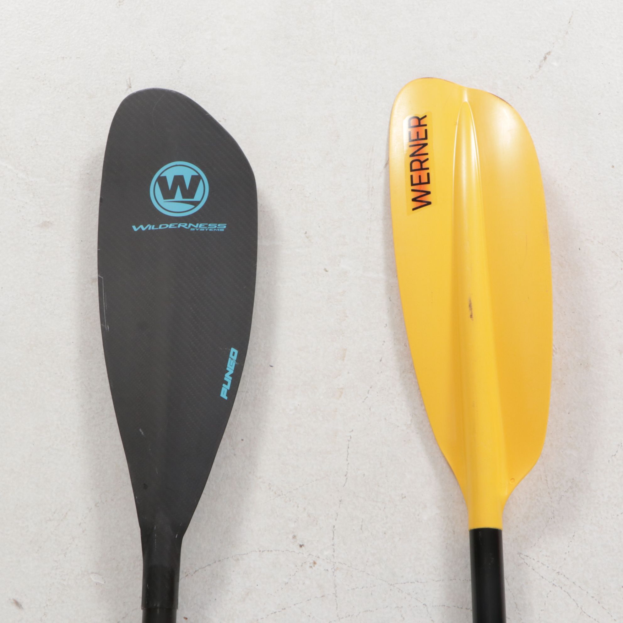 Wilderness Systems Tarpon 105 Kayak in Mango with Pair of Oars