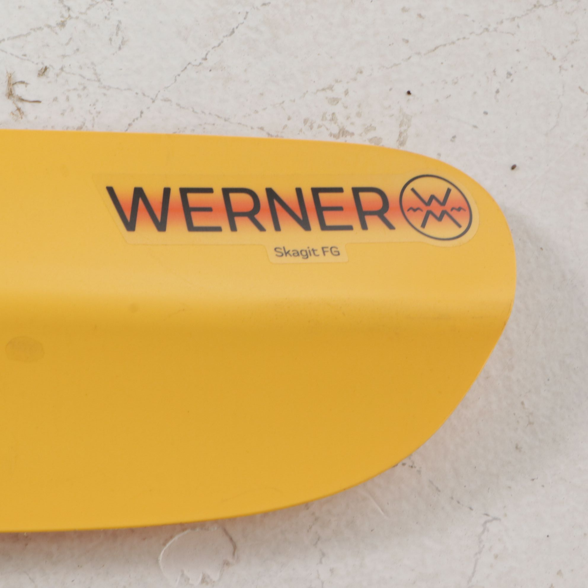 Wilderness Systems Tarpon 105 Kayak in Mango with Pair of Oars