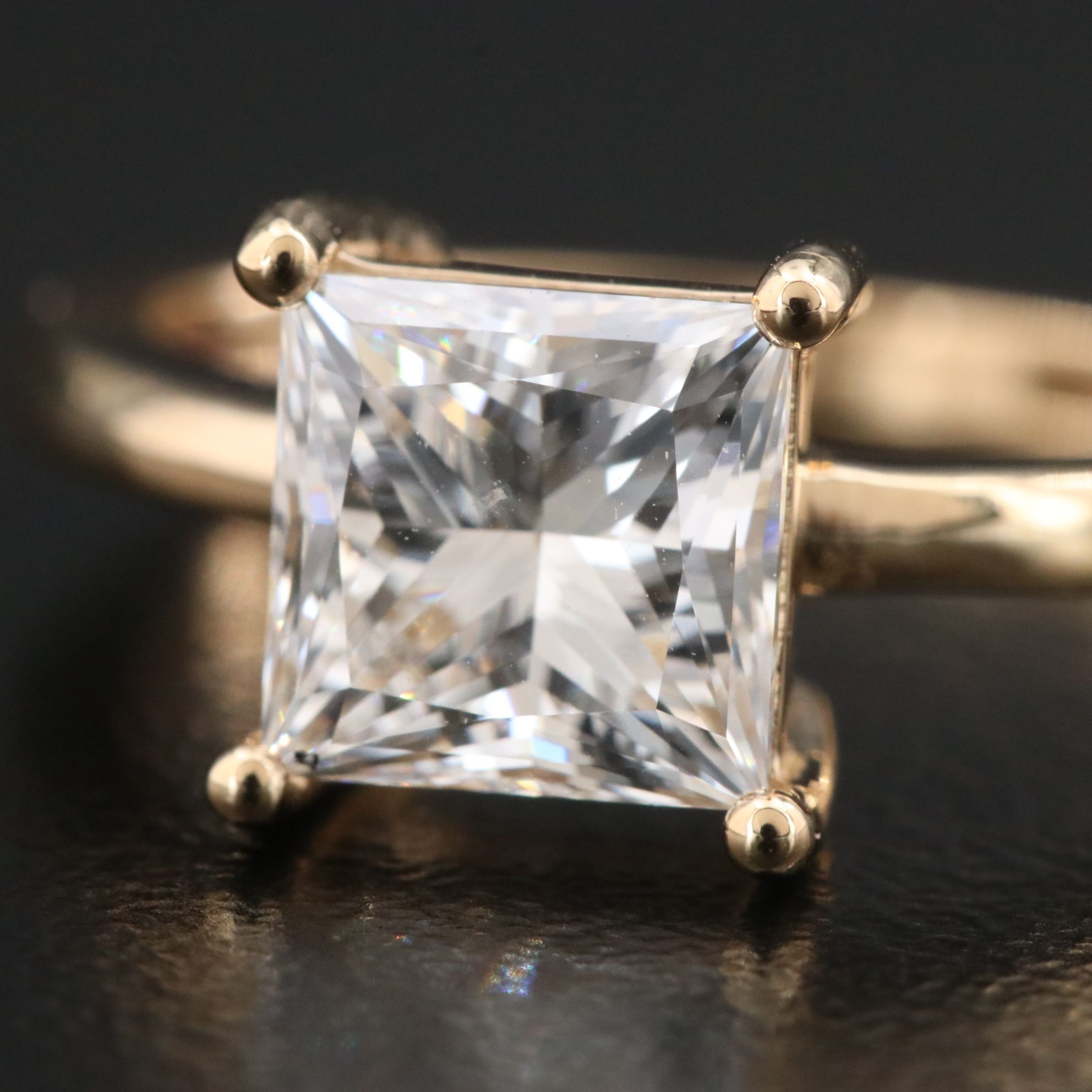 18K 1.87 CT Lab Grown Diamond Solitaire Ring with IGI Report