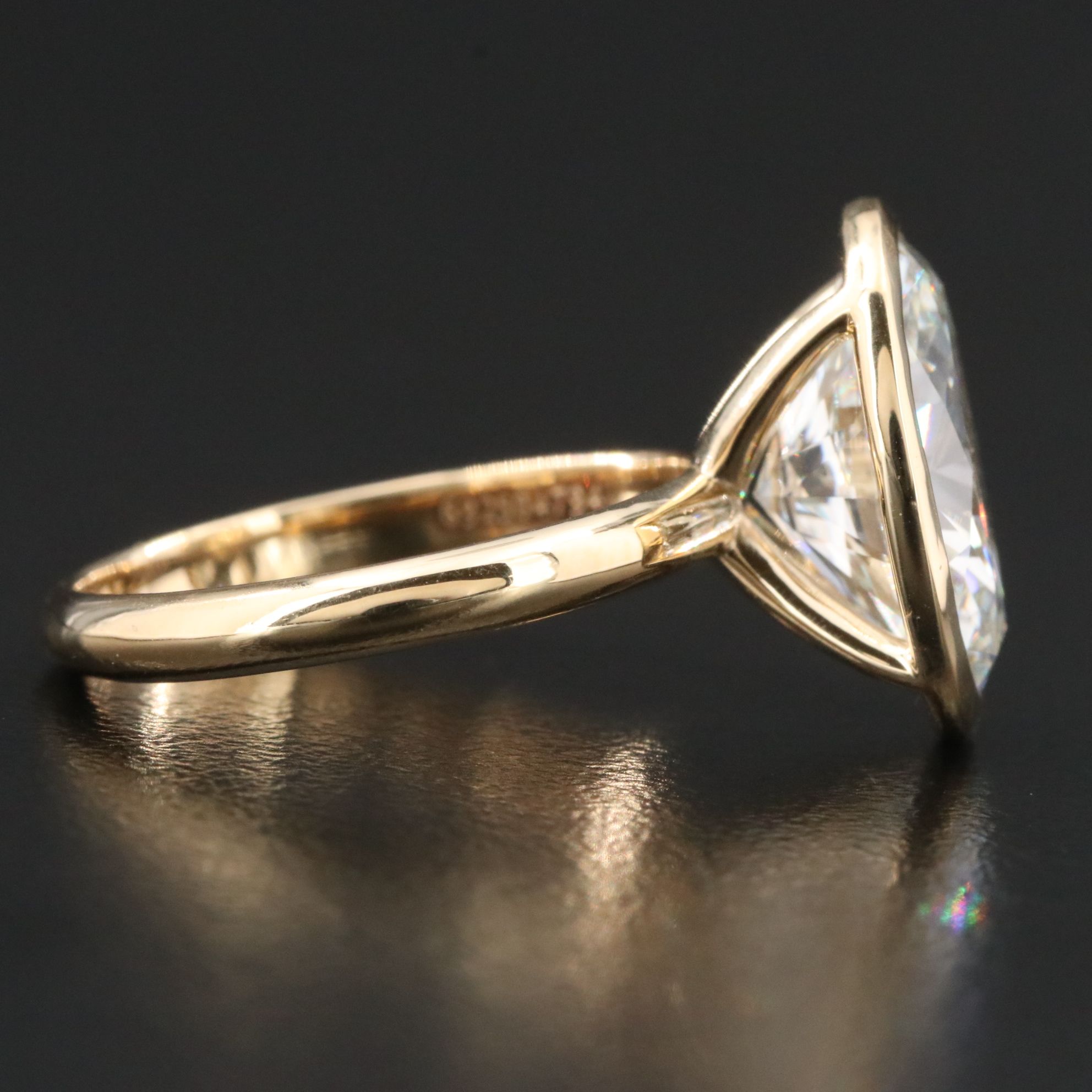 18K 5.10 CT Lab Grown Diamond Ring with IGI Report