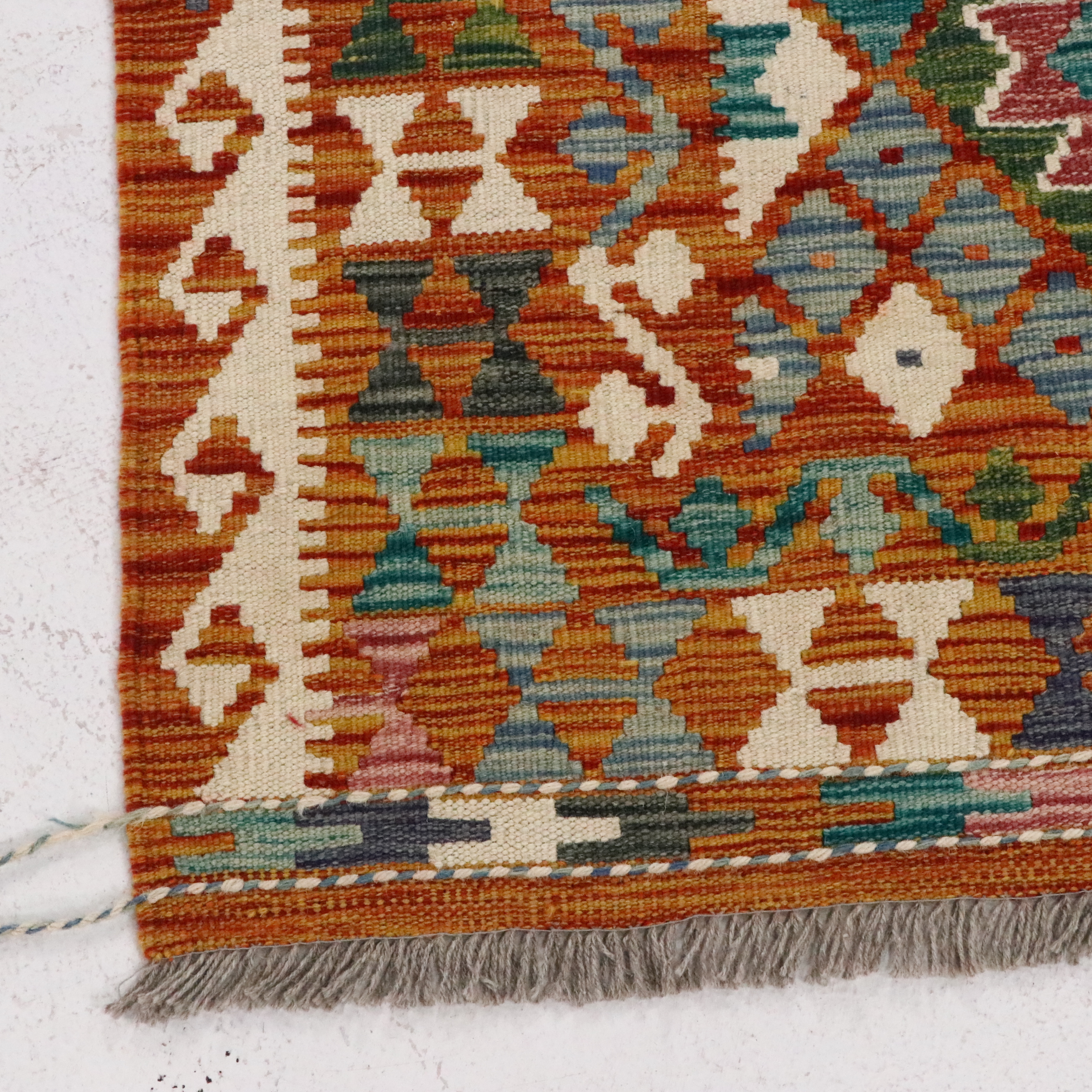 5'8 x 8'8 Handwoven Pakistani Kilim Area Rug