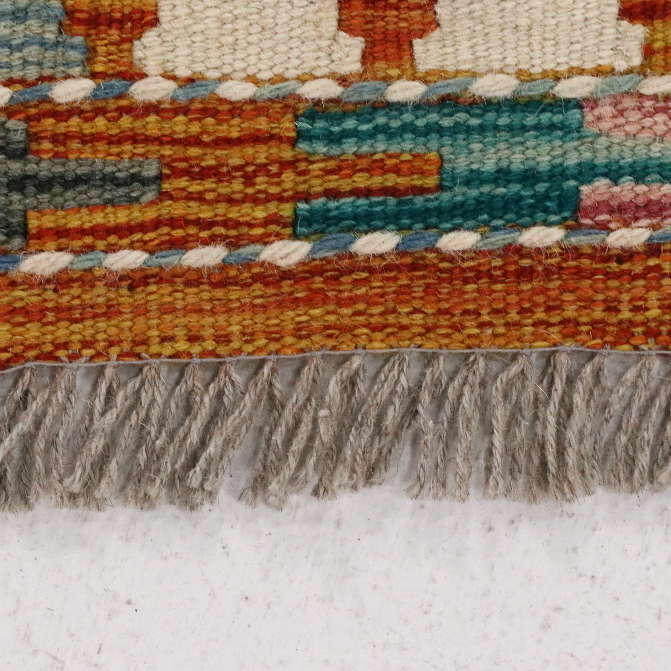 5'8 x 8'8 Handwoven Pakistani Kilim Area Rug