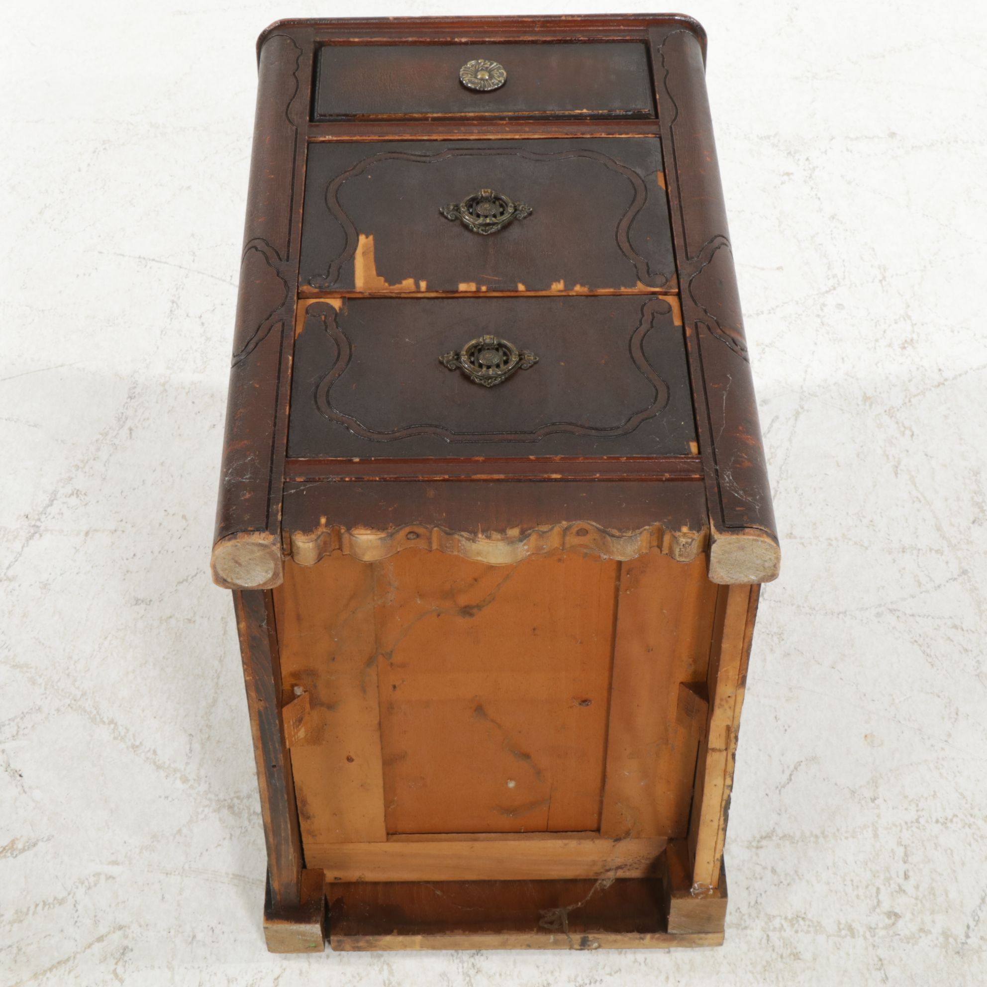 Mahogany Veneer Nightstand, Early 20th Century