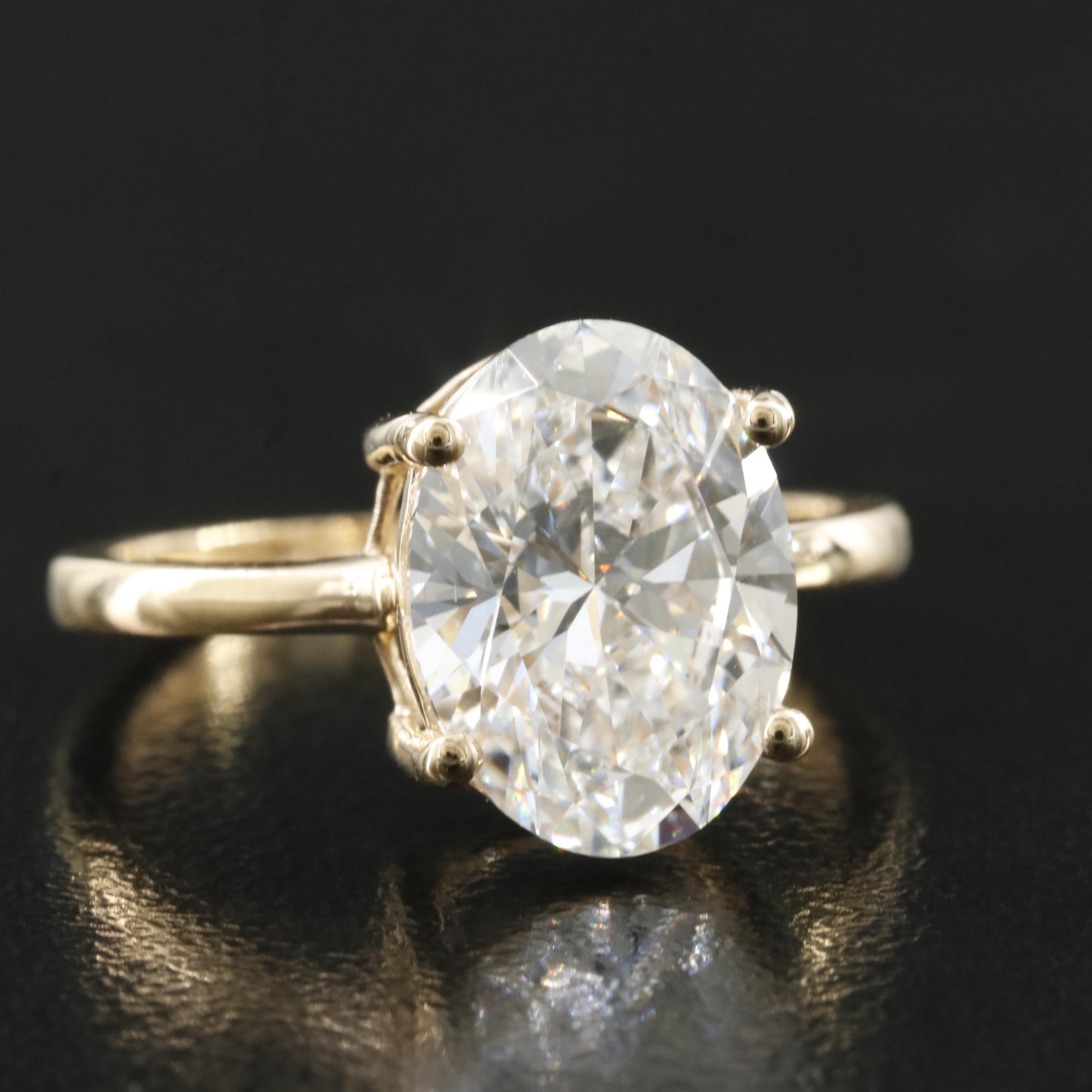 18K 3.09 CT Lab Grown Diamond Solitaire Ring with IGI Report