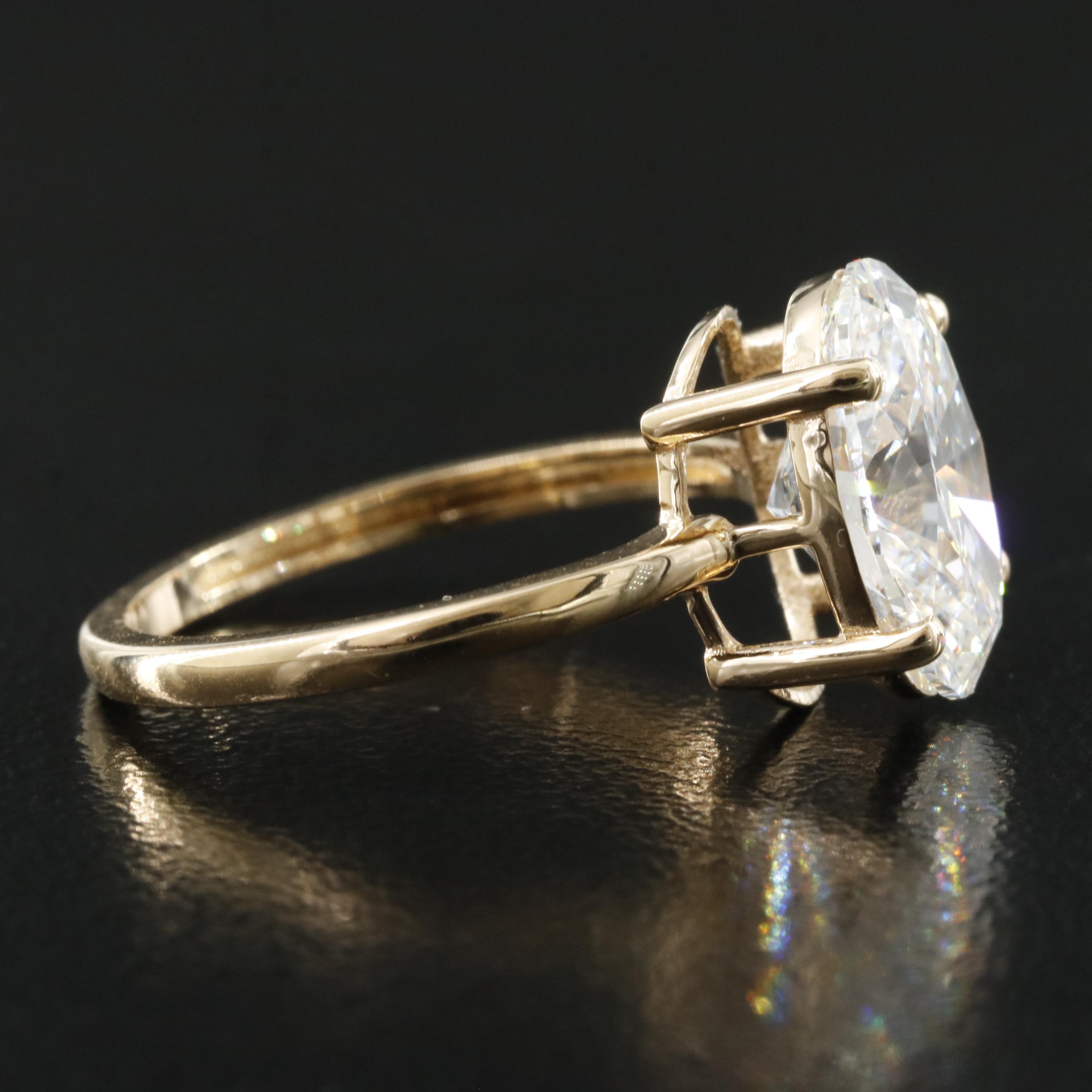 18K 3.09 CT Lab Grown Diamond Solitaire Ring with IGI Report