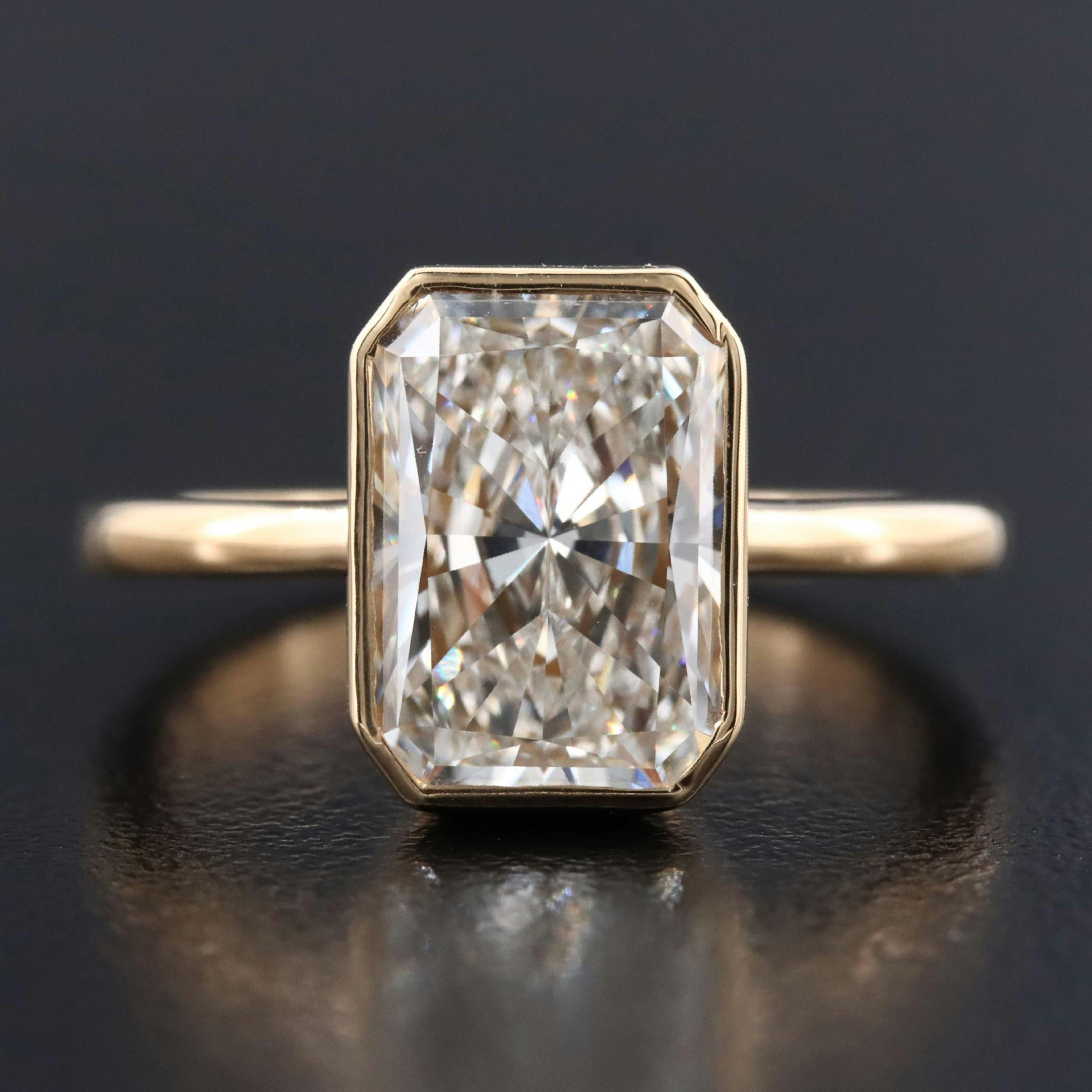 18K 2.97 CT Lab Grown Diamond Solitaire Ring with IGI Report