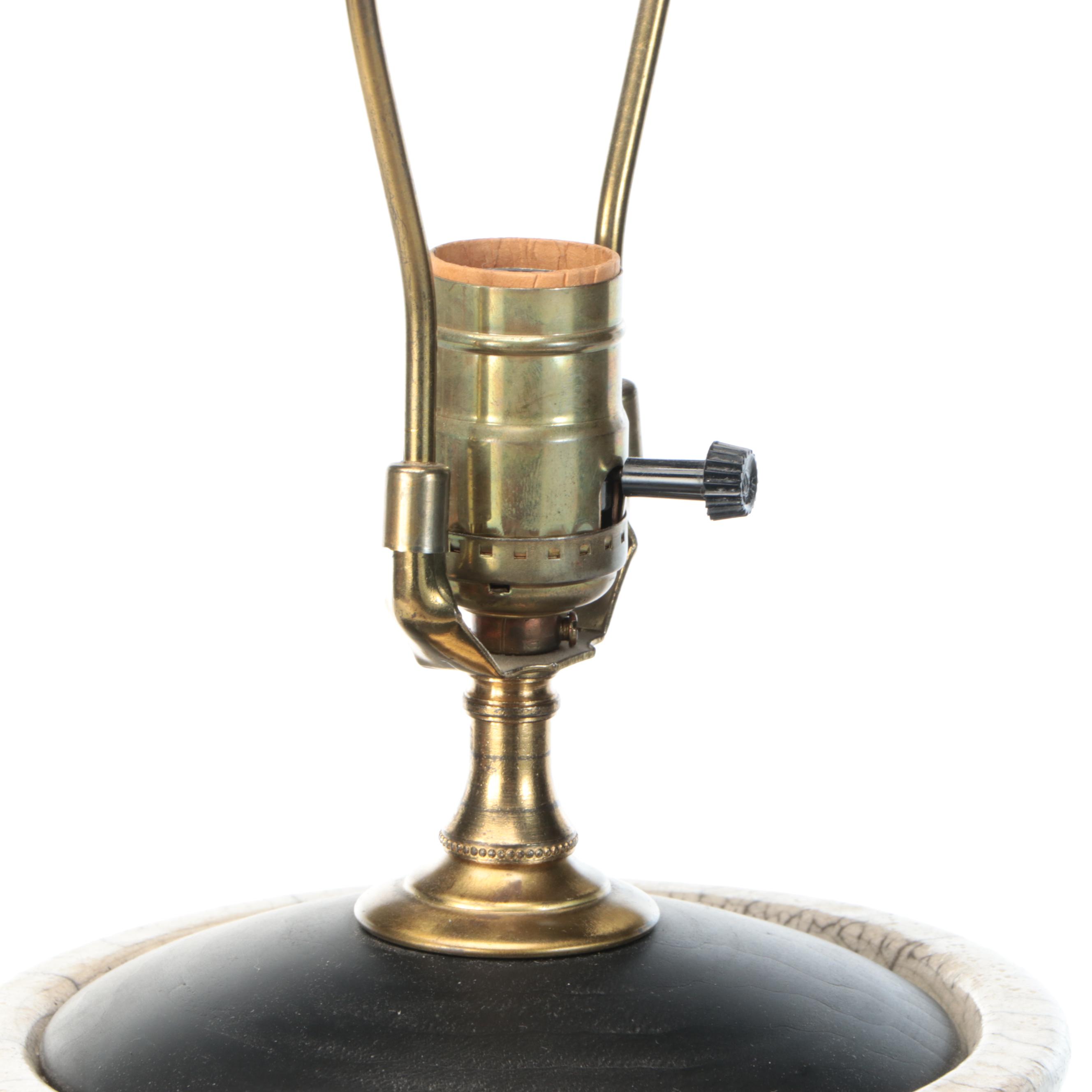 Crackle Glaze Finish Ceramic Table Lamp