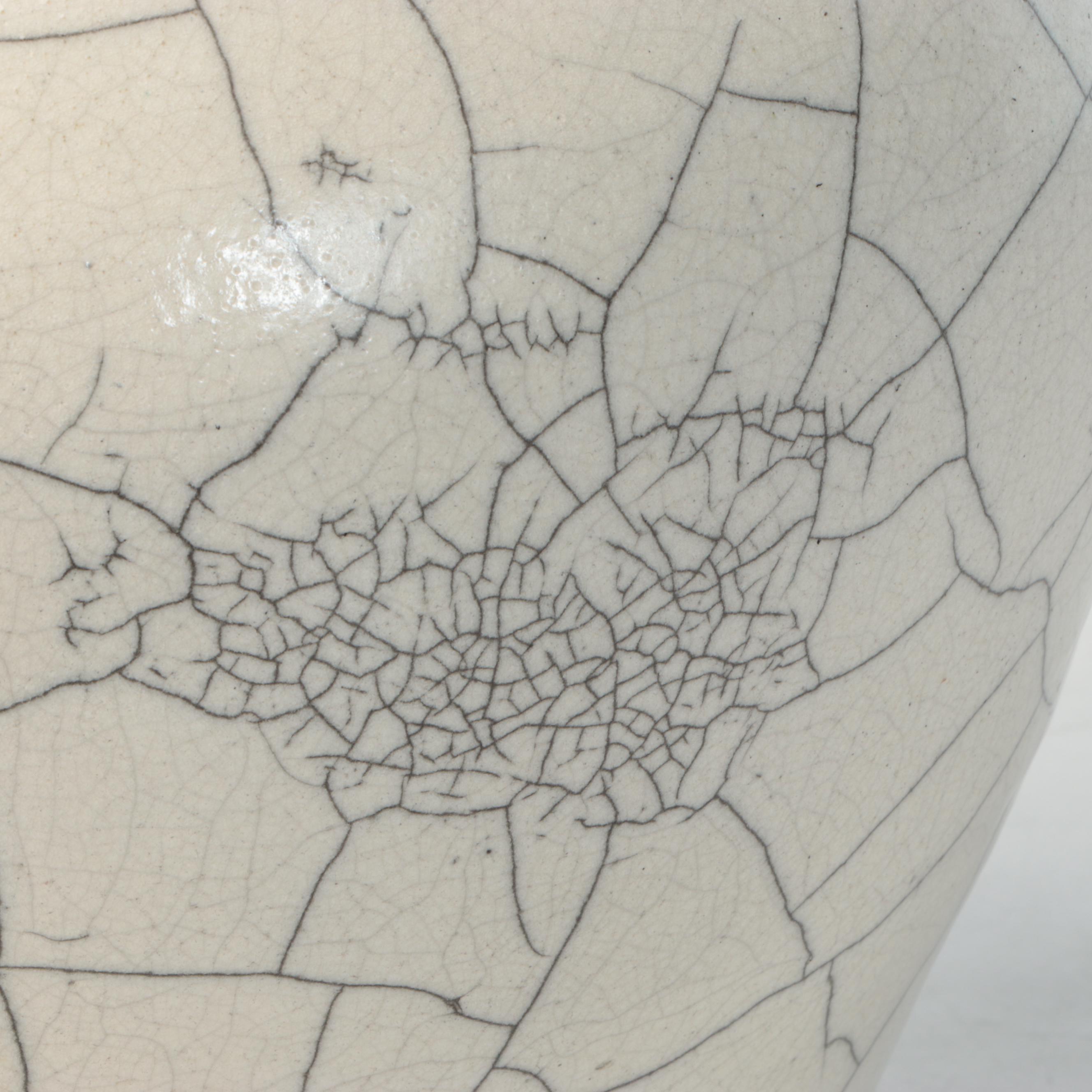 Crackle Glaze Finish Ceramic Table Lamp