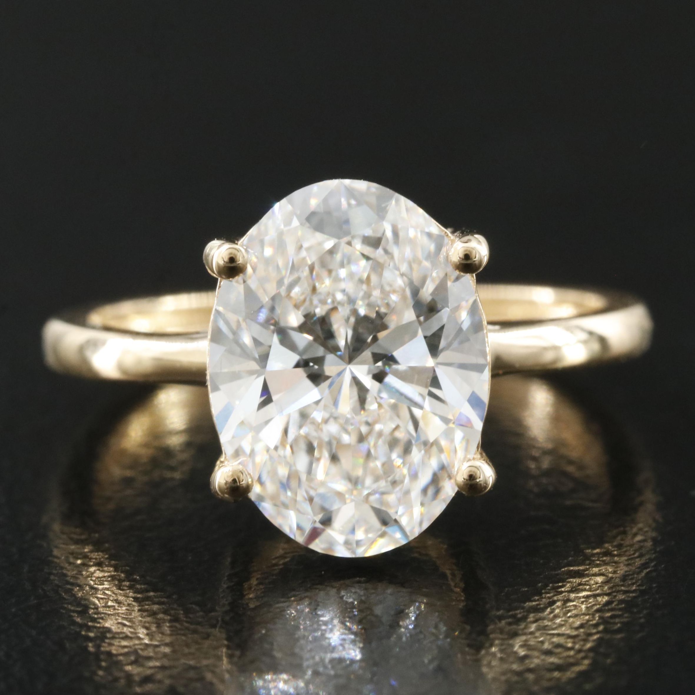 18K 3.09 CT Lab Grown Diamond Solitaire Ring with IGI Report