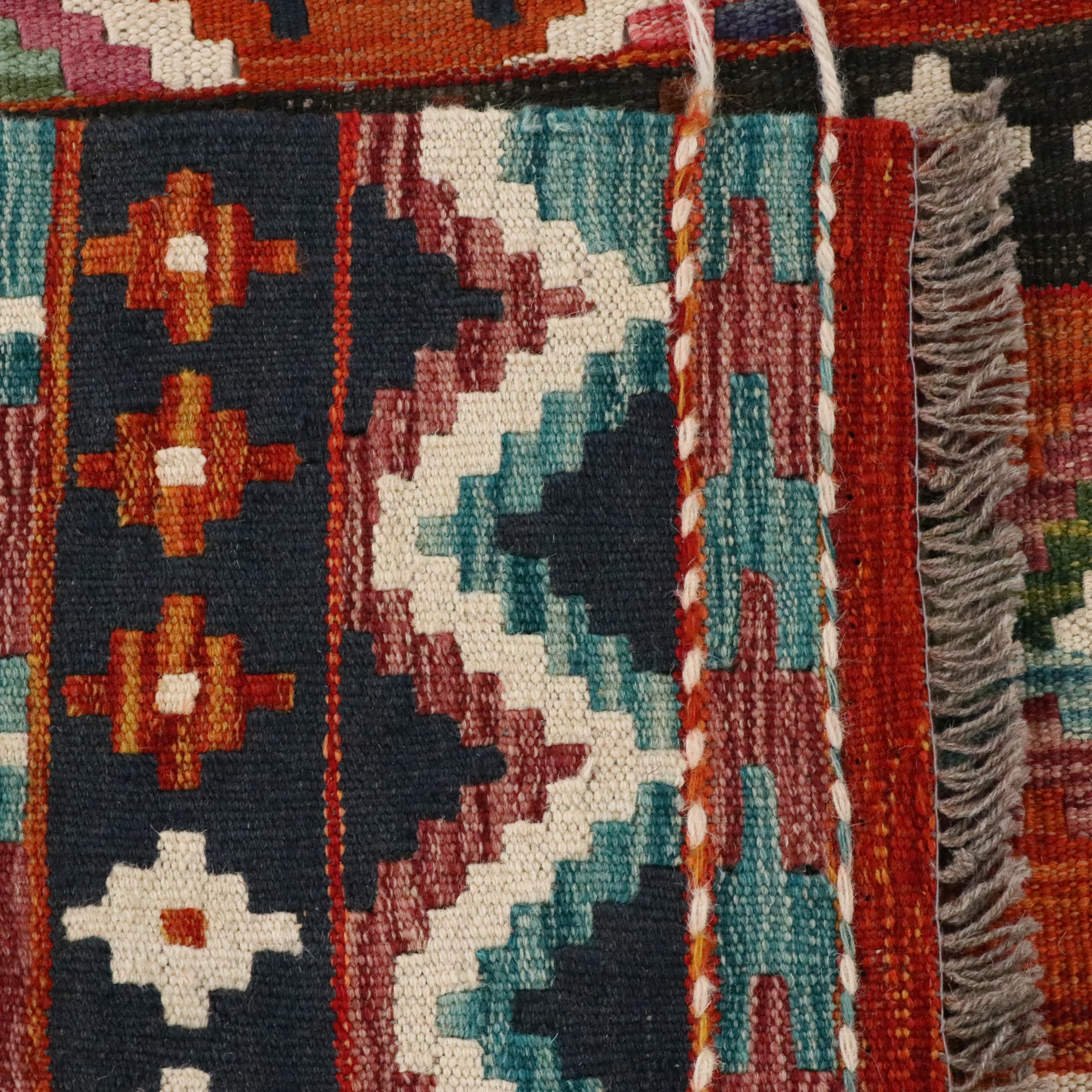6'9 x 7' Handwoven Pakistani Kilim Area Rug