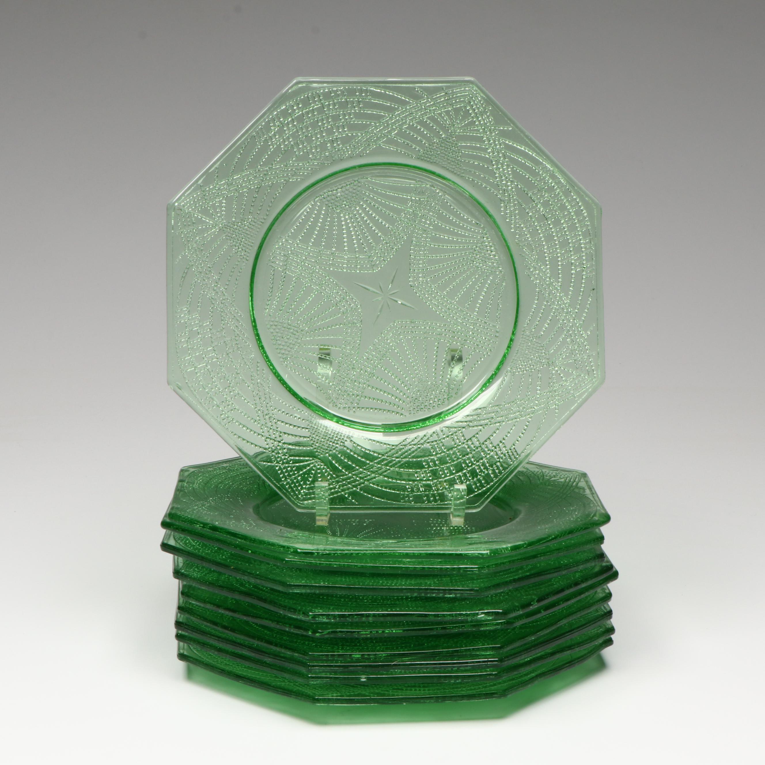 L. E. Smith "Romanesque" Uranium Glass Luncheon Plates, 1930s
