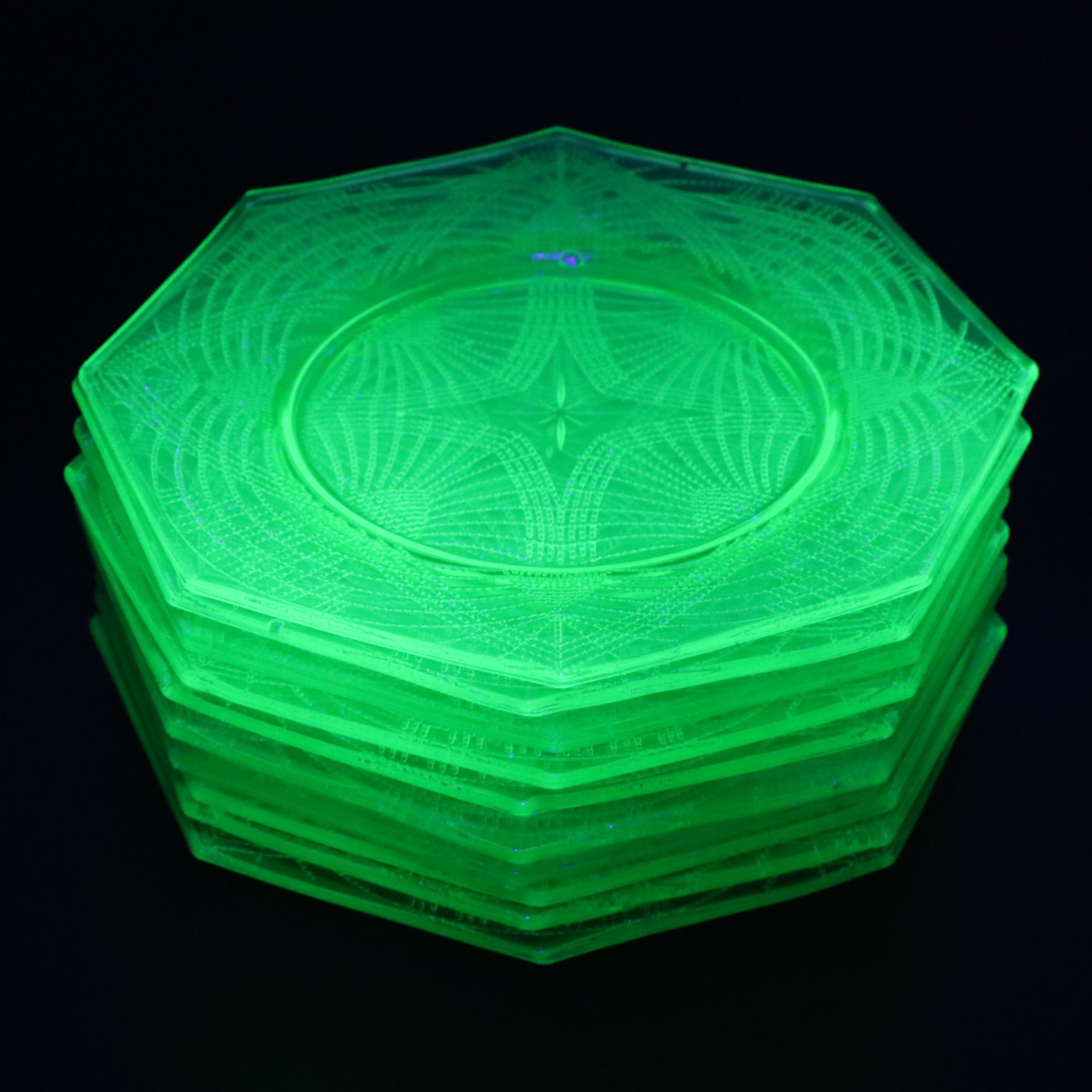 L. E. Smith "Romanesque" Uranium Glass Luncheon Plates, 1930s