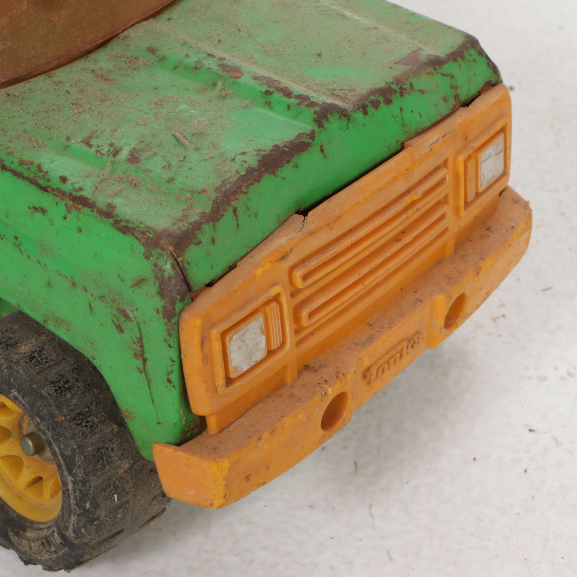 Tonka Red Fire Engine, Green Dump Truck and Jeep Wagoneer Rescue Ambulance