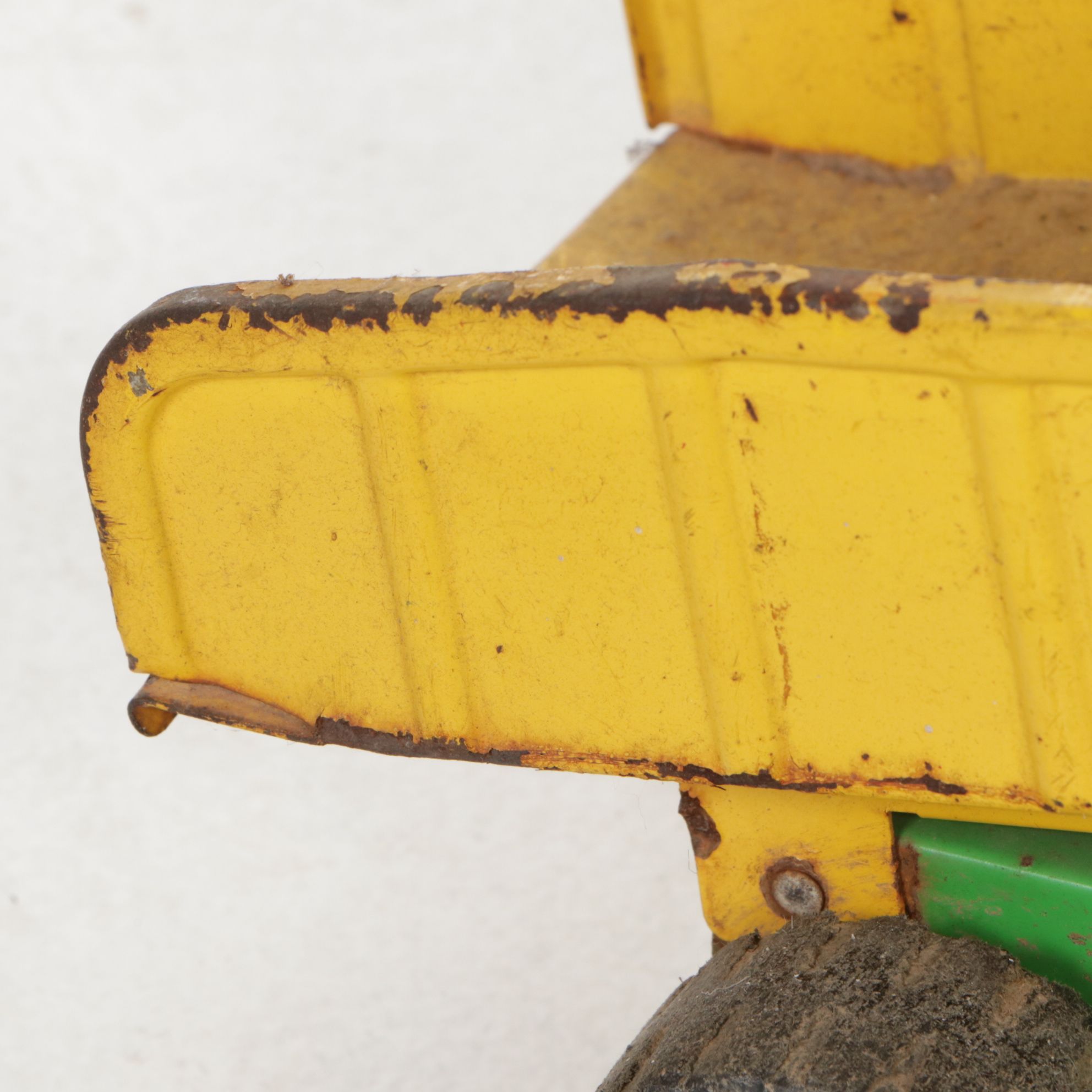 Tonka Red Fire Engine, Green Dump Truck and Jeep Wagoneer Rescue Ambulance