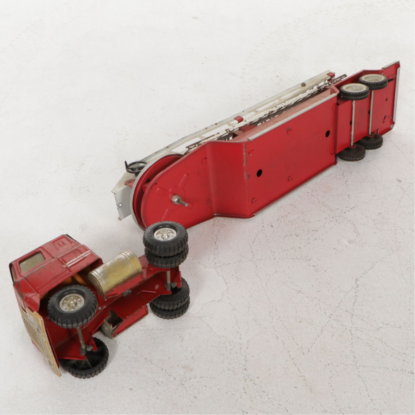 Tonka Red Fire Engine, Green Dump Truck and Jeep Wagoneer Rescue Ambulance