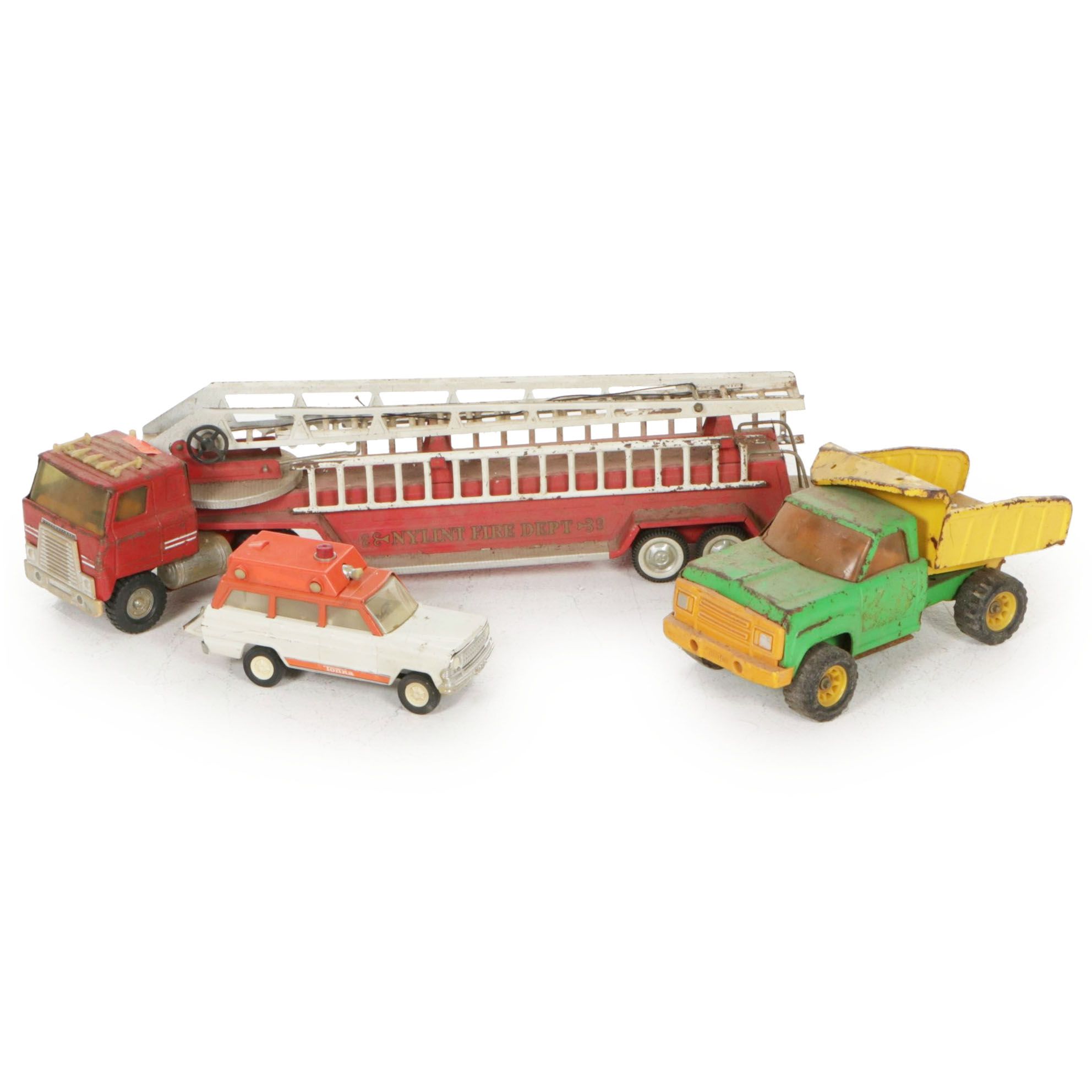 Tonka Red Fire Engine, Green Dump Truck and Jeep Wagoneer Rescue Ambulance