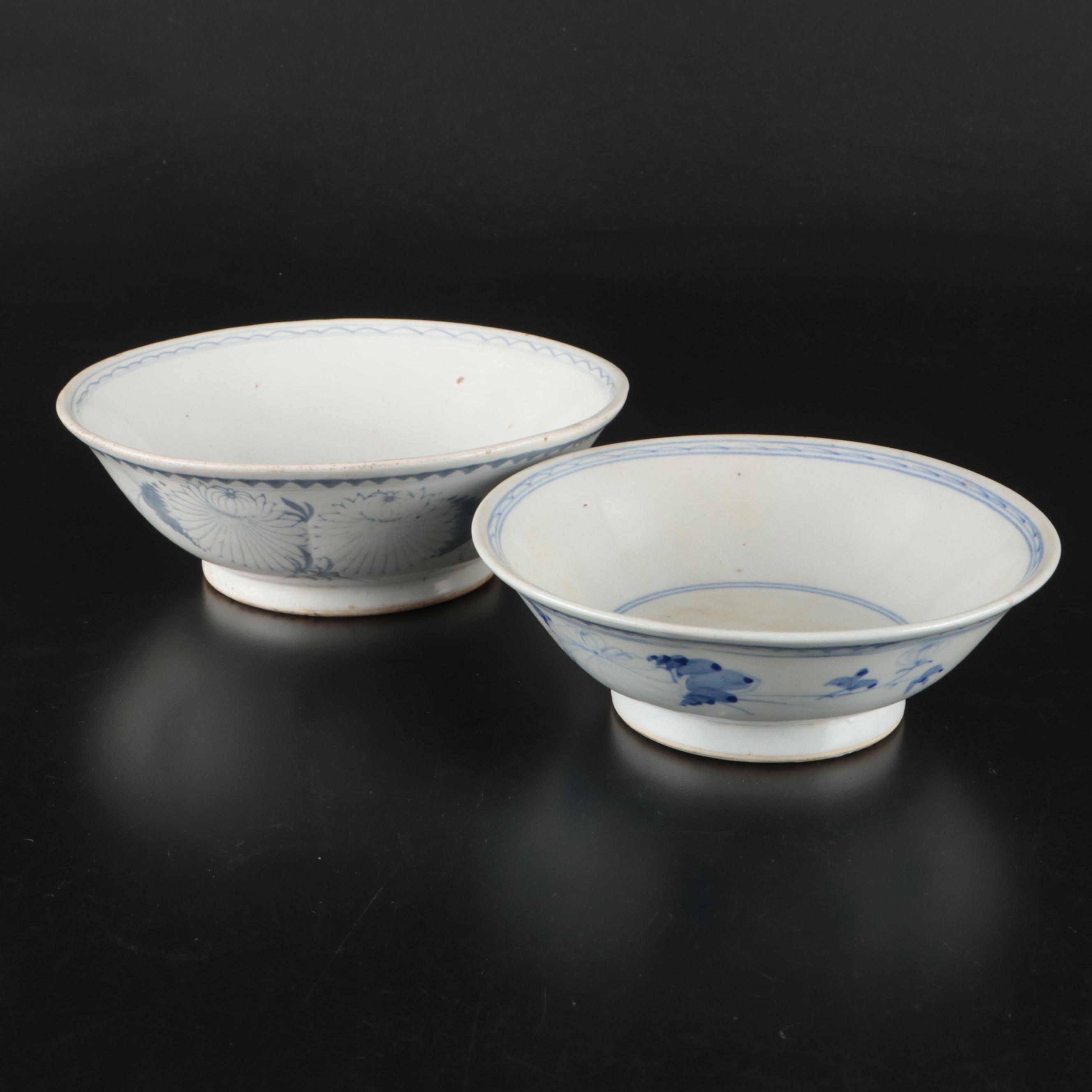 Chinese Qing Dynasty Blue and White Hand-Painted Porcelain Bowls