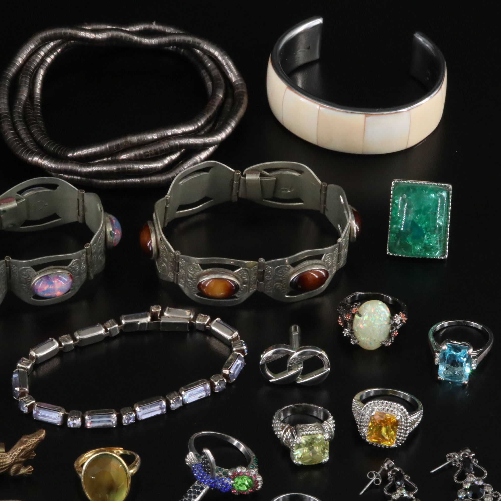 Sterling, Aventurine and Agate Featured in Jewelry Collection