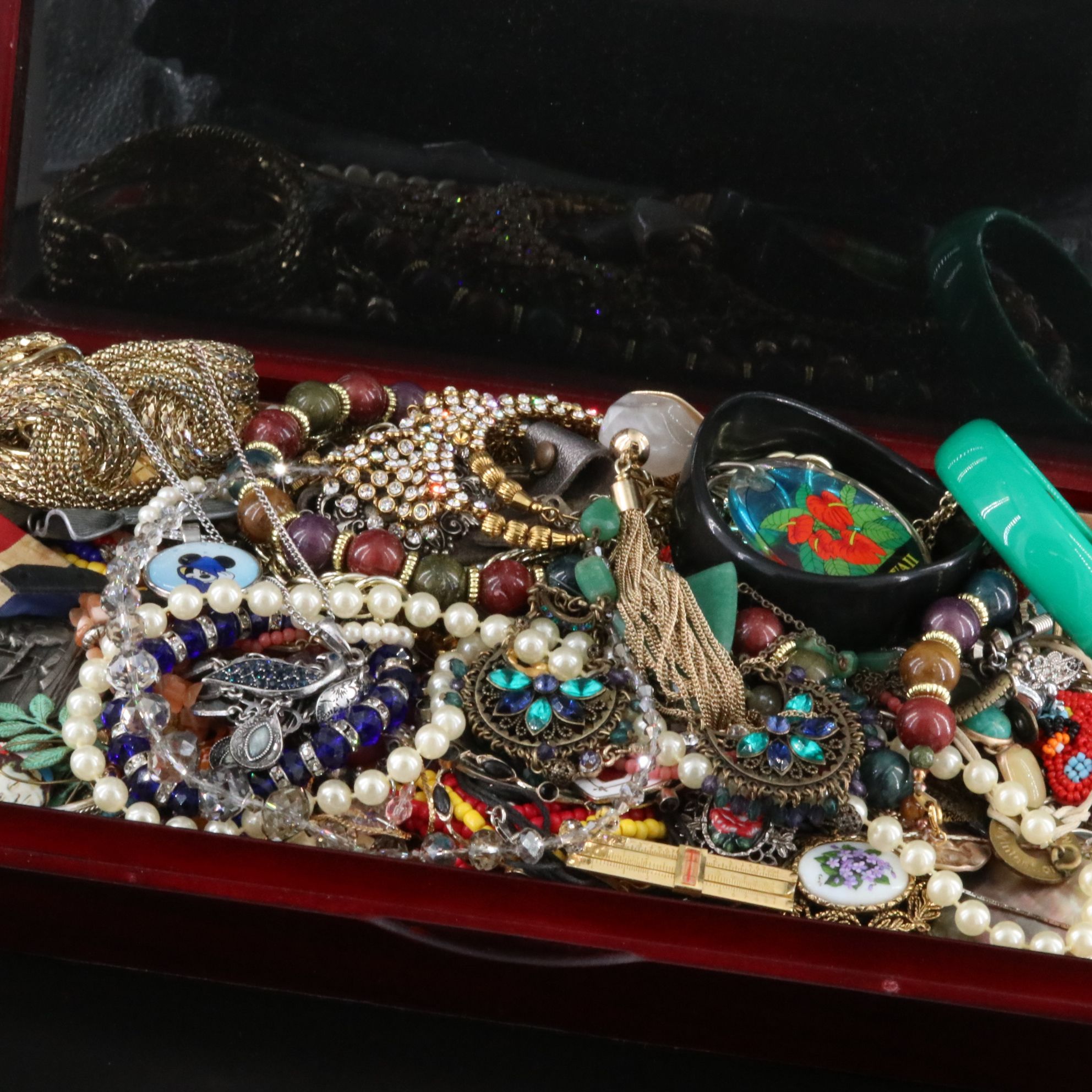 Uncommon Discoveries: Jewelry Collection