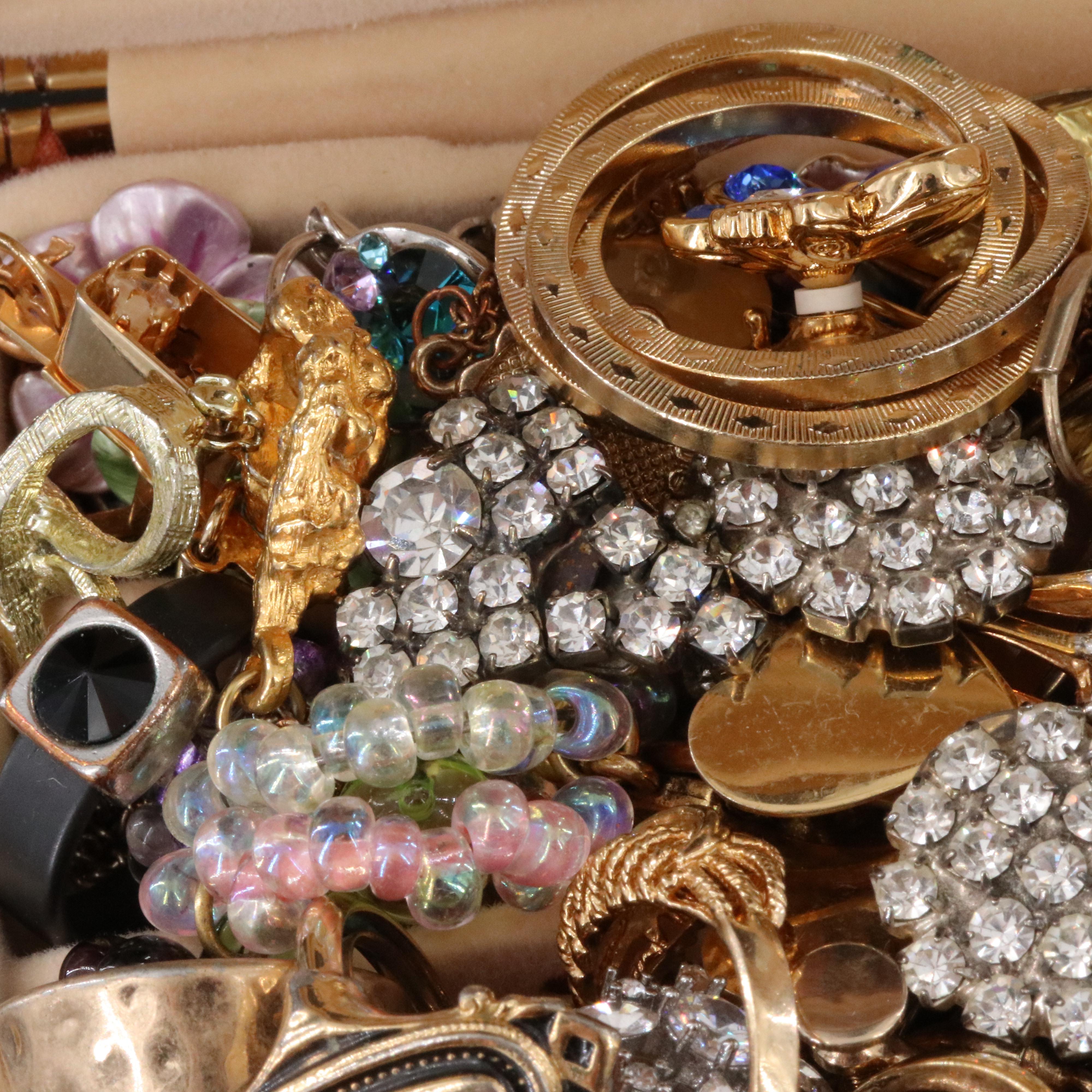 Uncommon Discoveries: Jewelry Collection