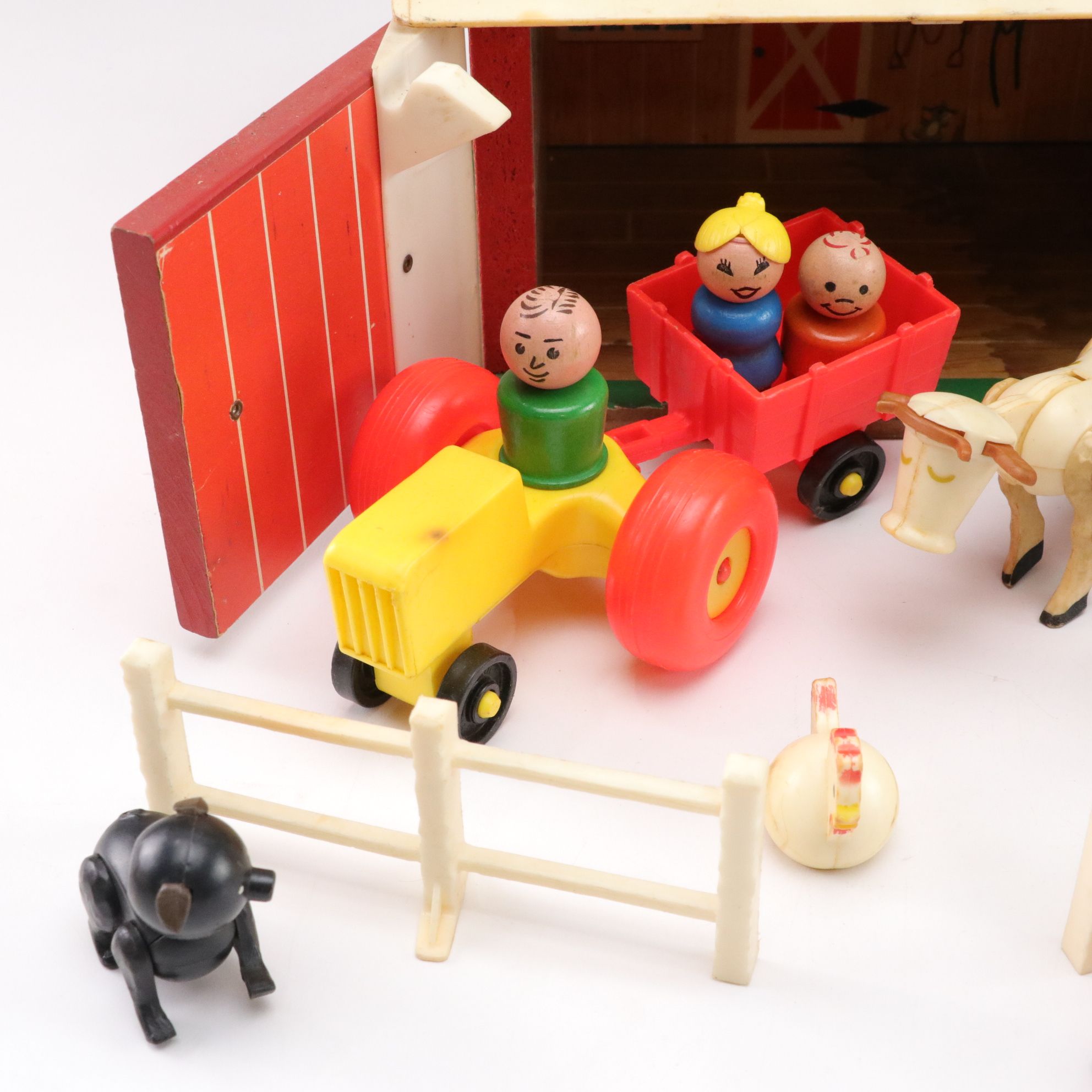 Fisher-Price Chatter Telephone with Farmhouse & Fire Station Play Sets