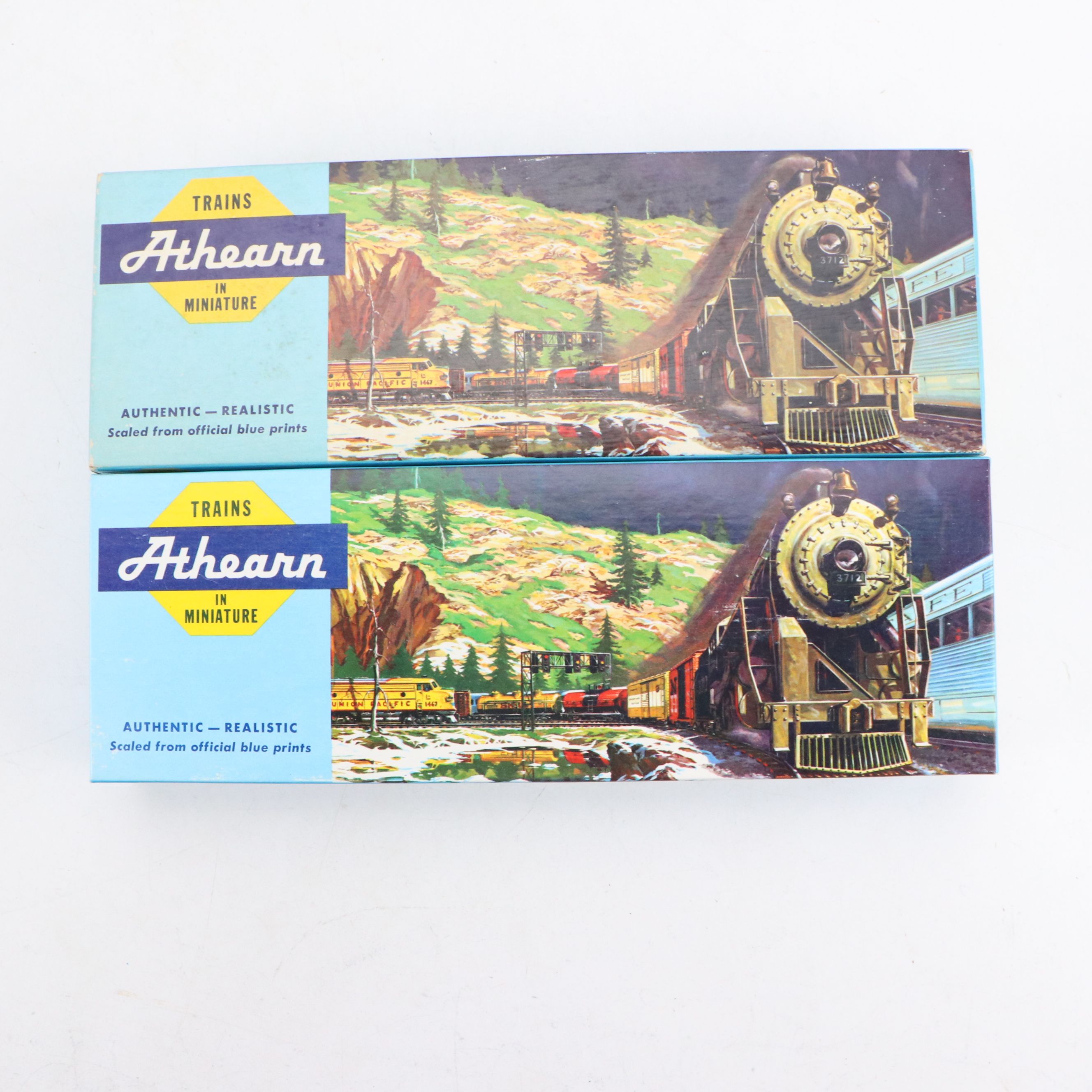 Athearn HO Scale Southern Pacific Locomotive with Other Caboose and Box Cars