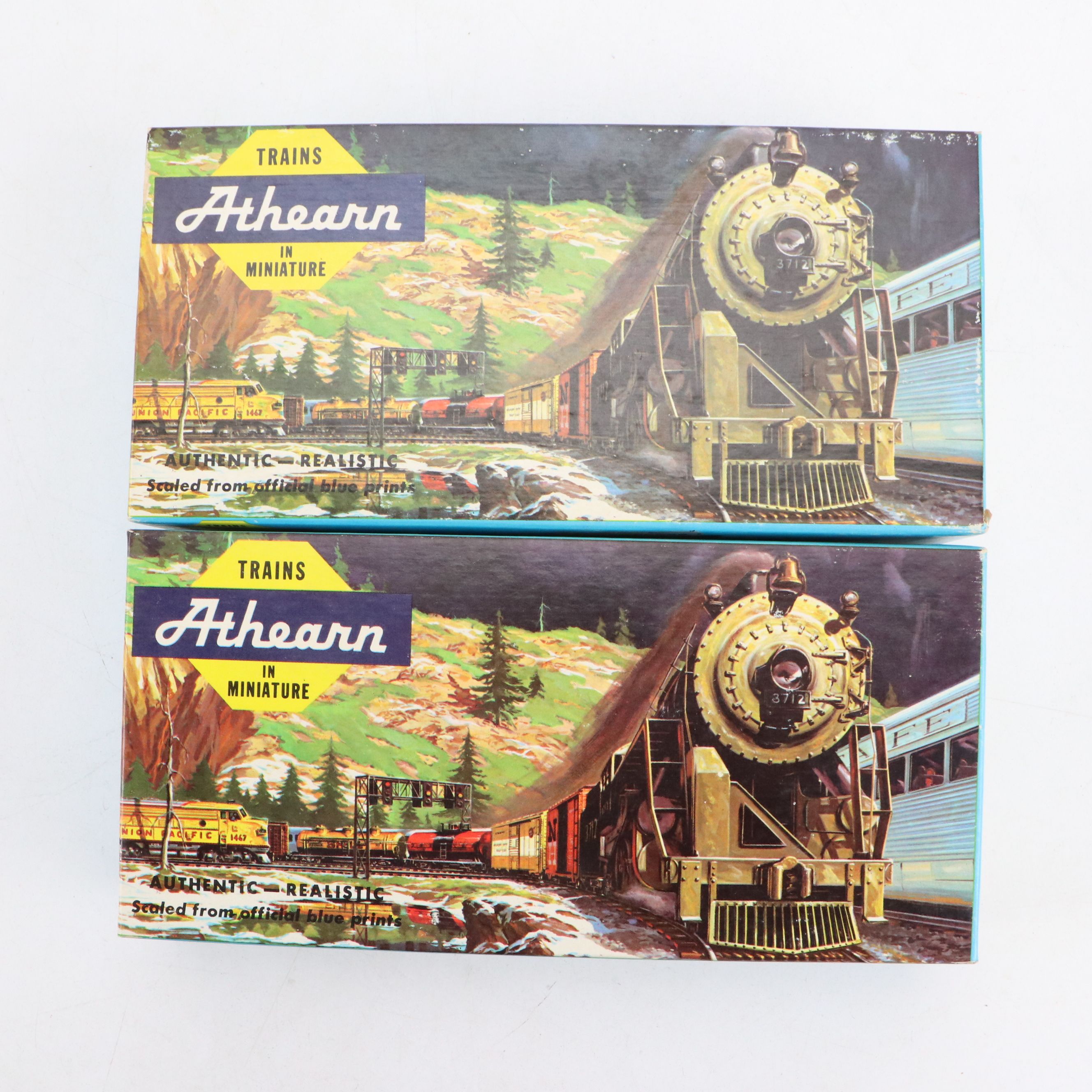 Athearn HO Scale Southern Pacific Locomotive with Other Caboose and Box Cars