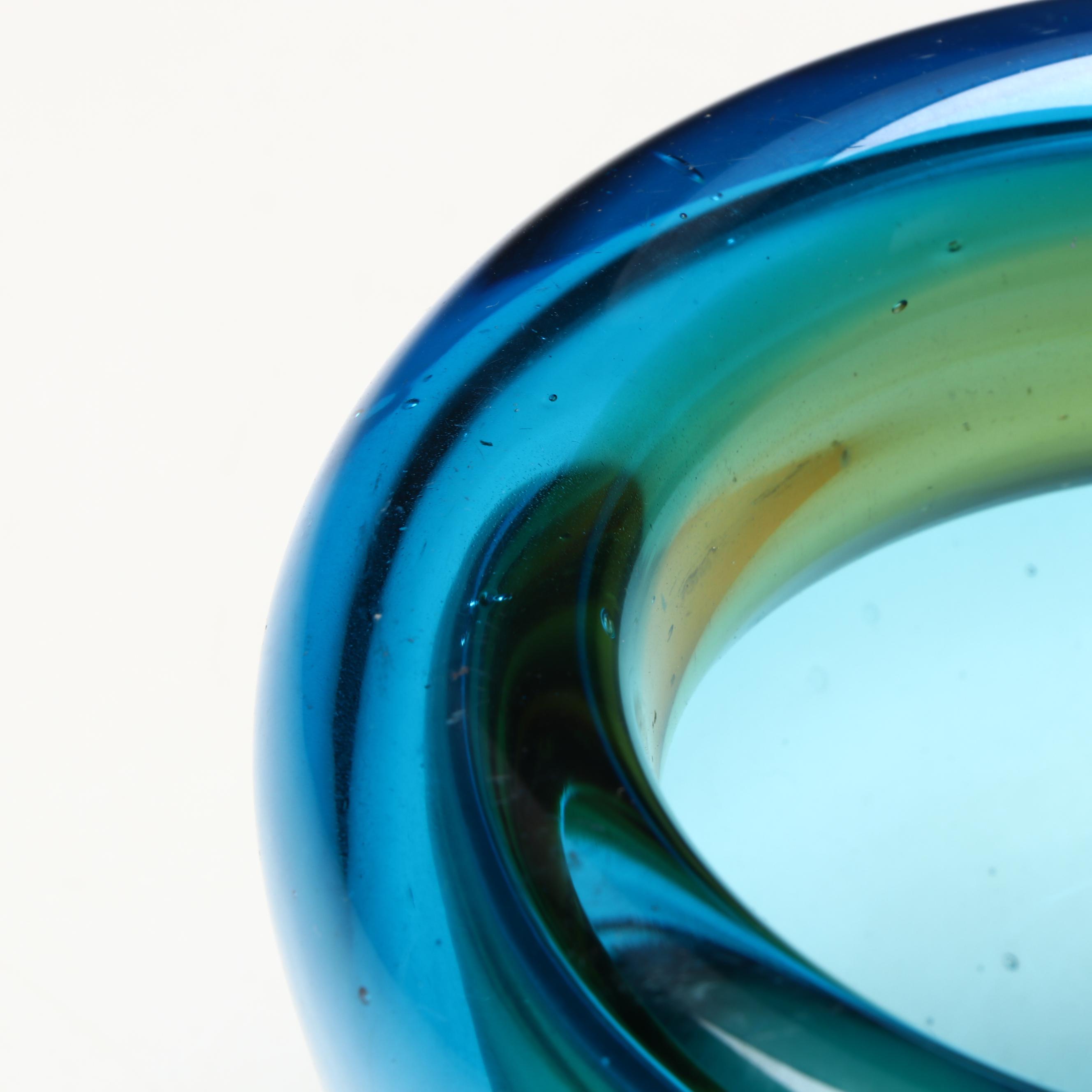 Art Glass Folded Rim Glass Bowl with Heart Glass Plate, Mid-20th Century