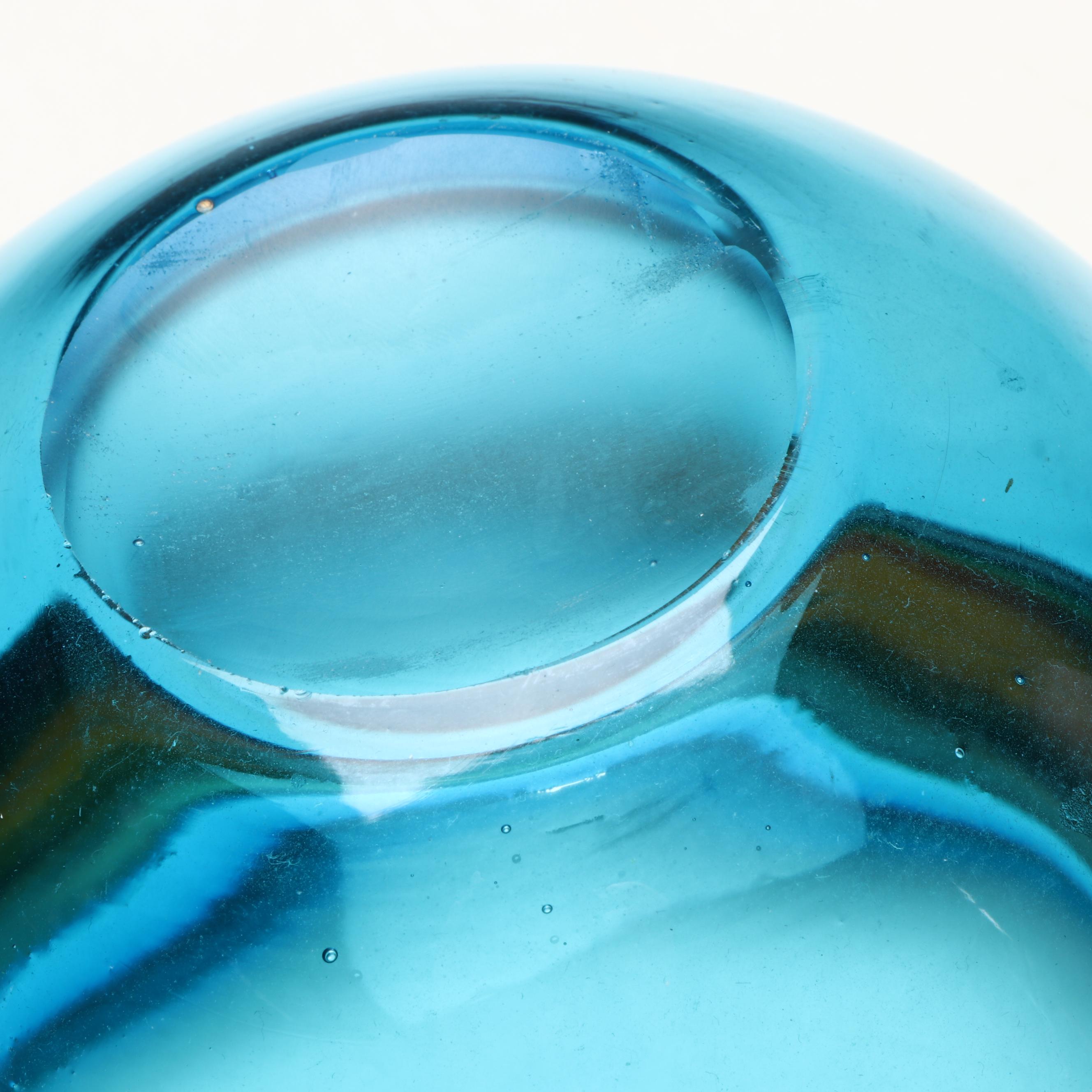 Art Glass Folded Rim Glass Bowl with Heart Glass Plate, Mid-20th Century