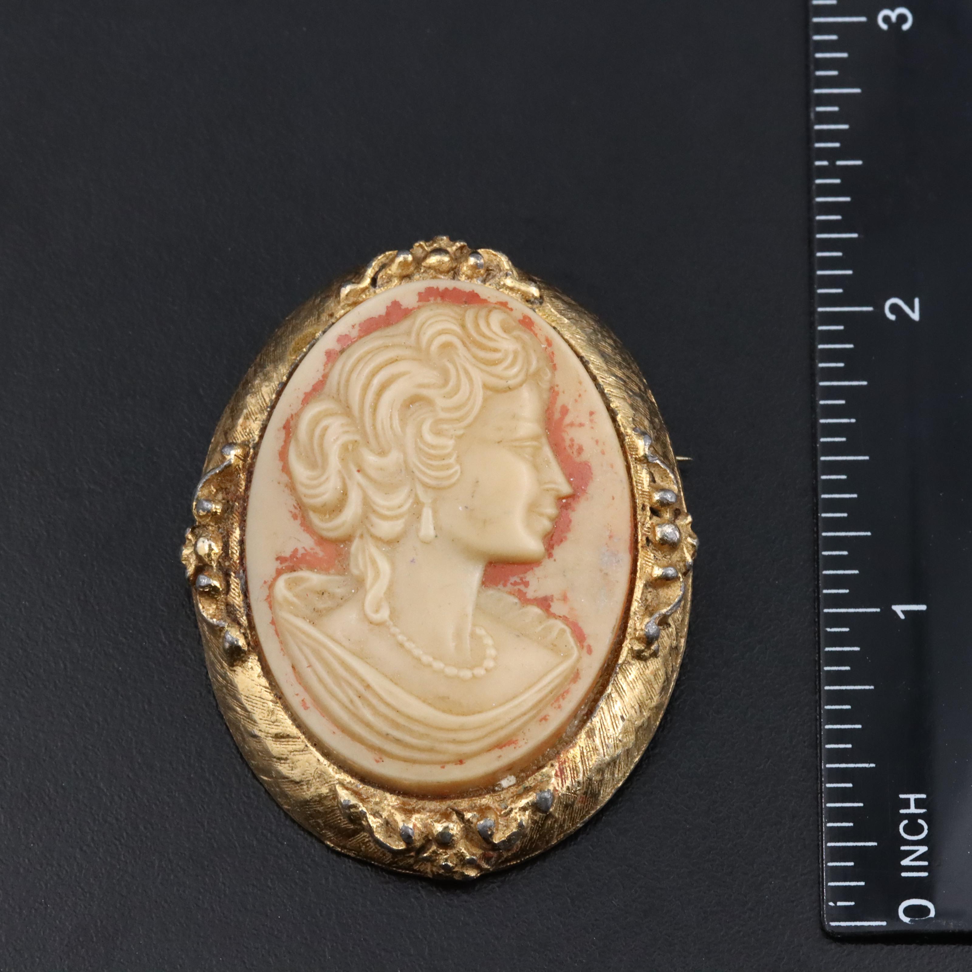 Vintage Cameo Brooch
