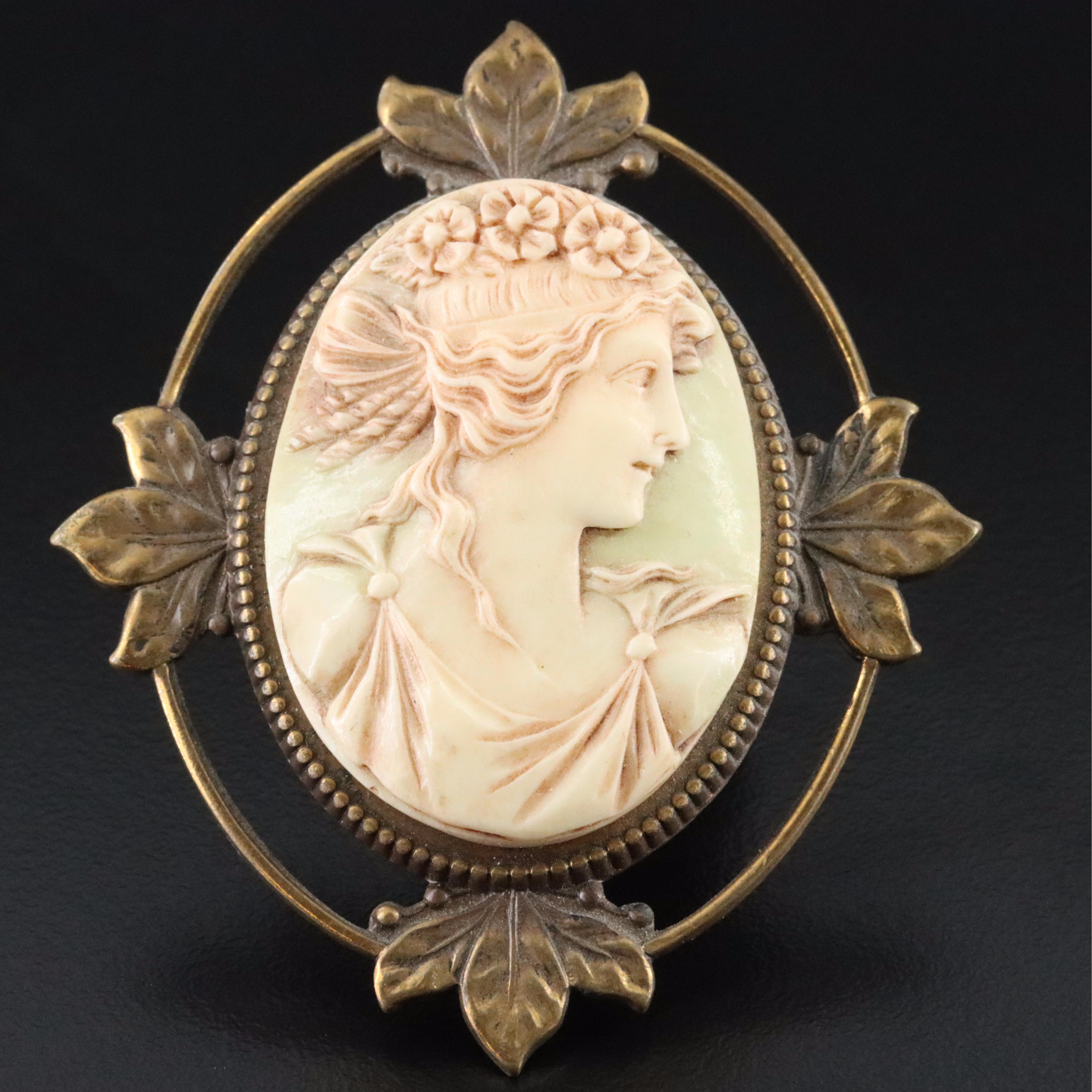 Vintage Cameo Brooch
