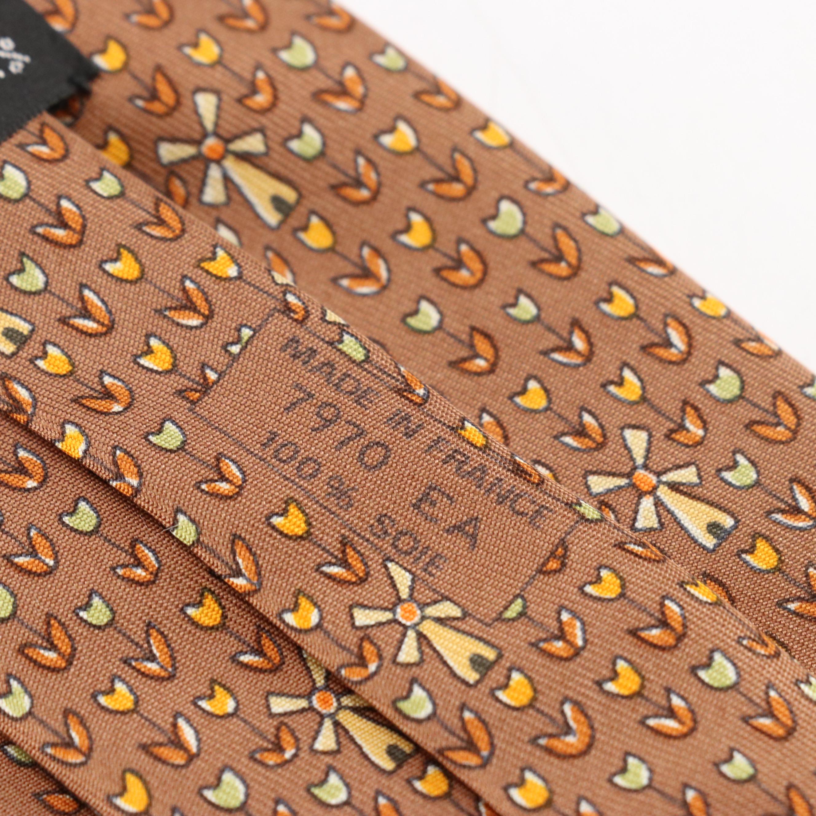 Hermès Tulip/Windmill Pattern Tall Necktie in Silk Twill