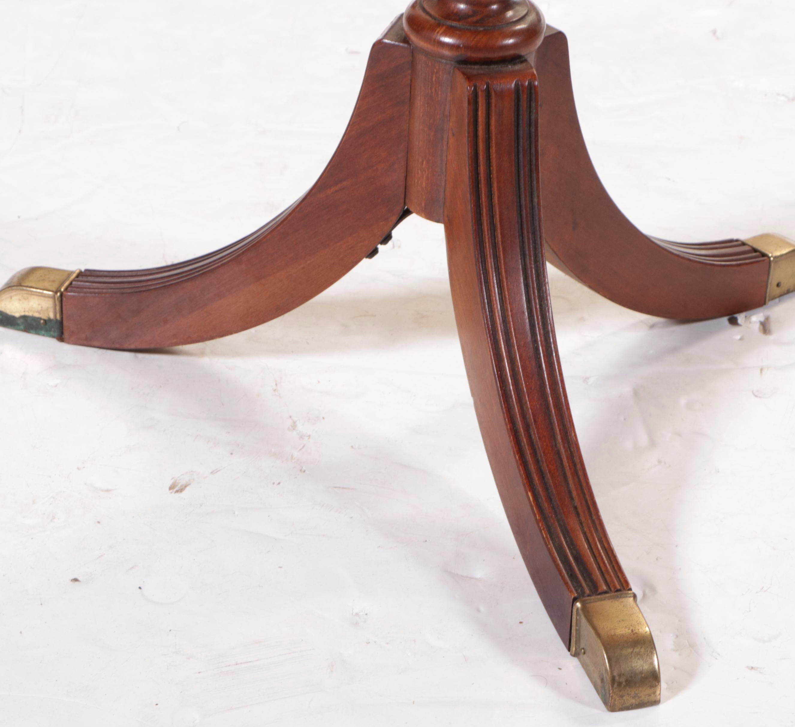 Duncan Phyfe Style Mahogany Pedestal Table, Late 20th Century