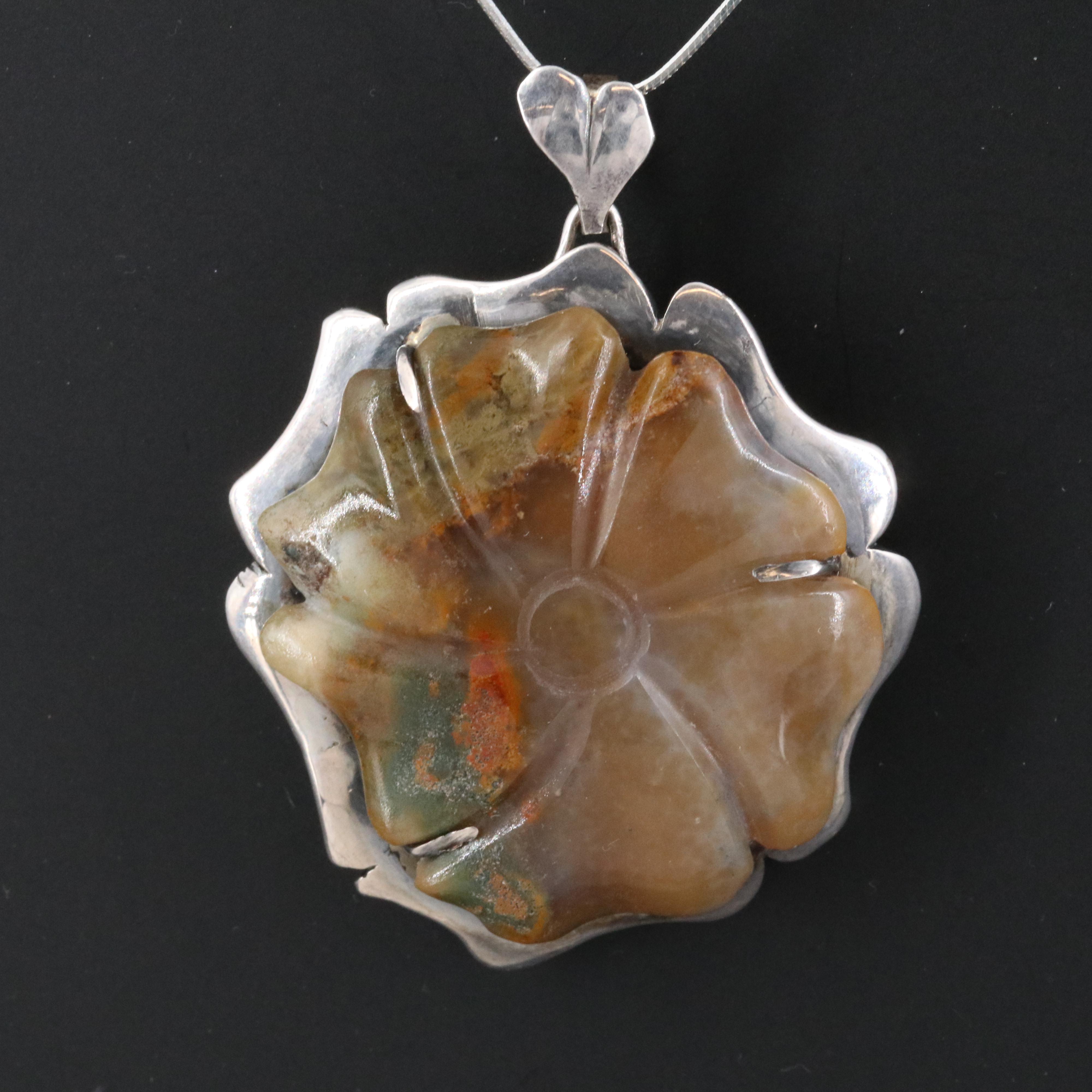 Vintage 900 Silver Agate Converter Pendant on Sterling Chain Necklace