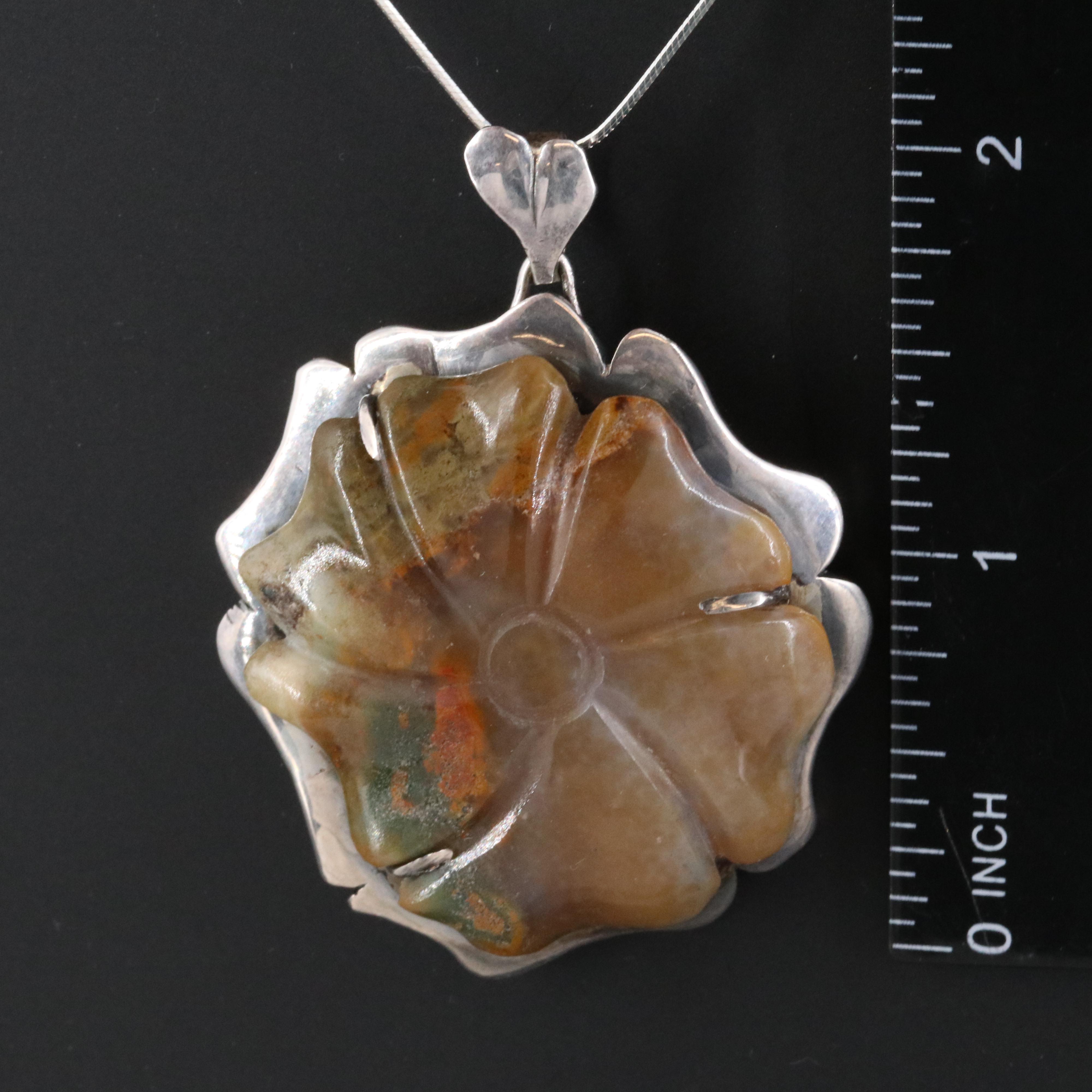 Vintage 900 Silver Agate Converter Pendant on Sterling Chain Necklace