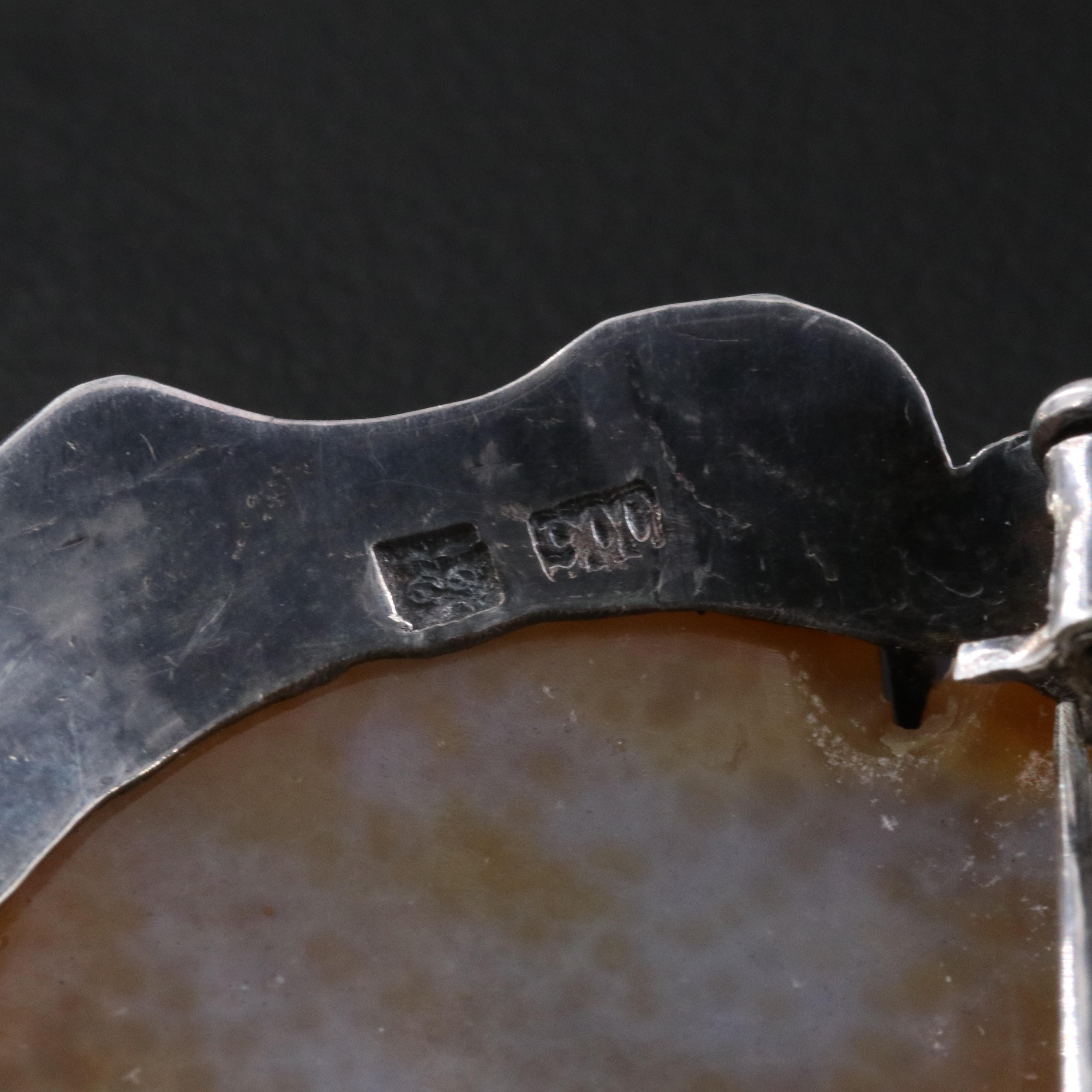 Vintage 900 Silver Agate Converter Pendant on Sterling Chain Necklace