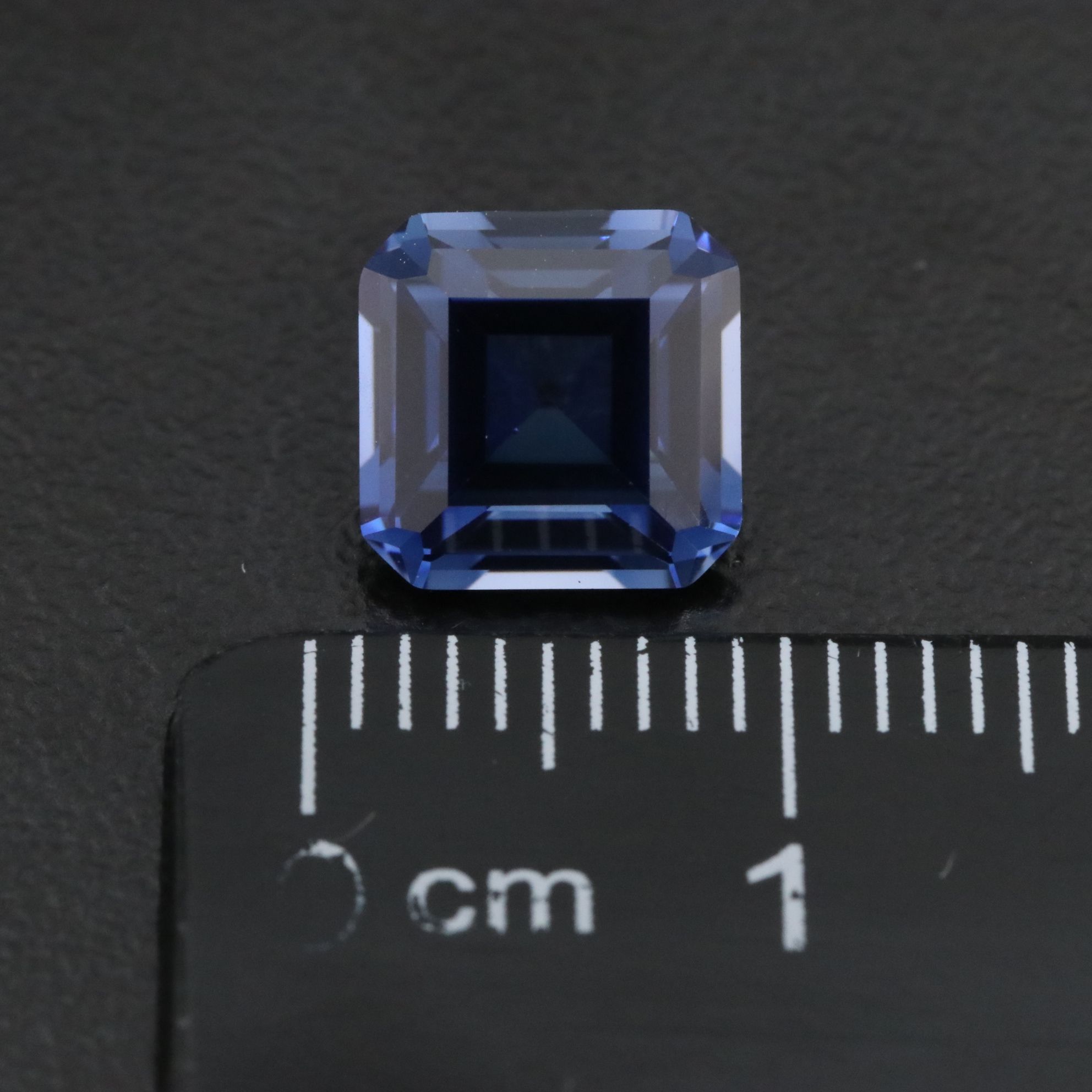 Loose 3.25 CT Lab Grown Sapphire
