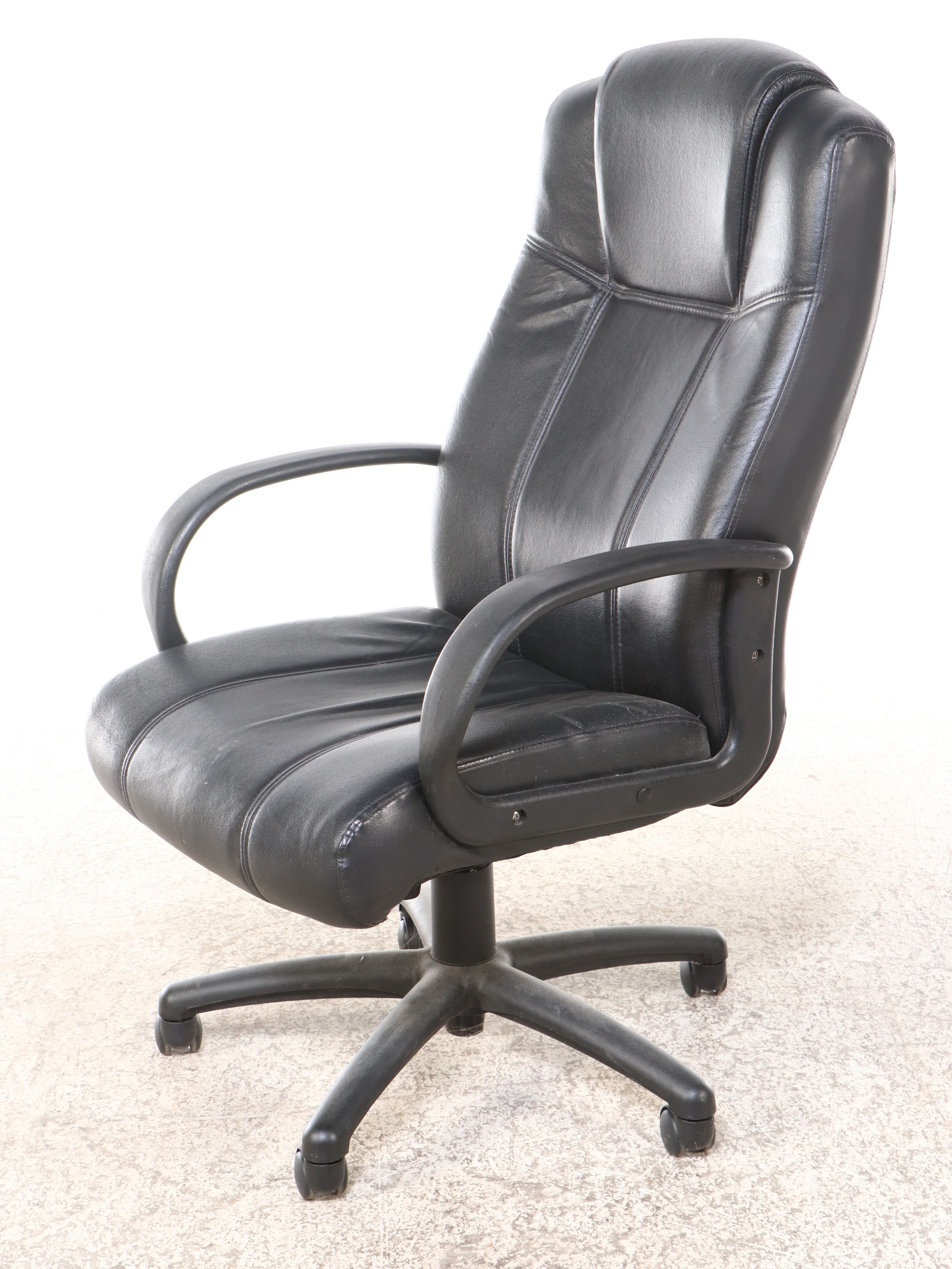 Contemporary Black Faux Leather Upholstered Office Chair