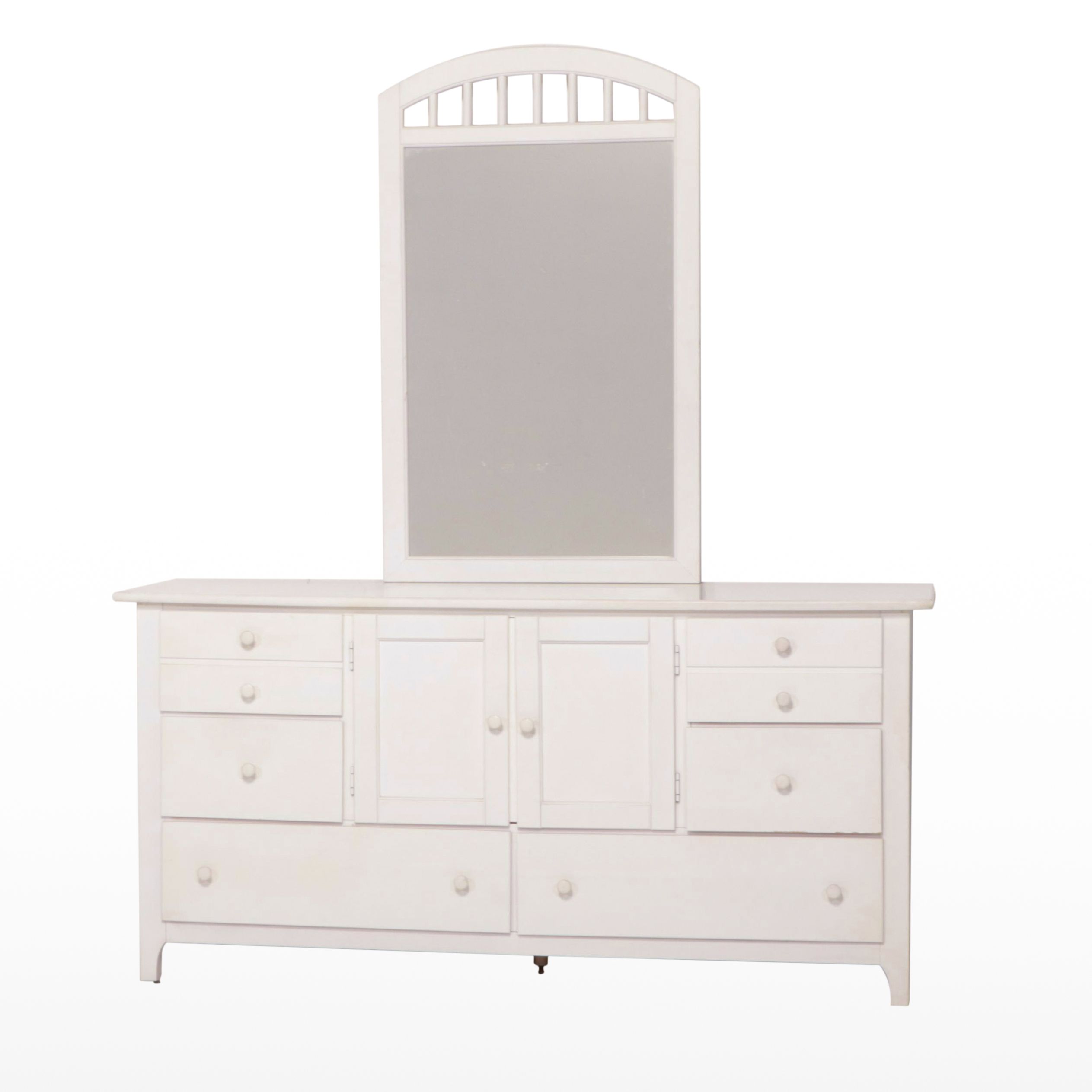 Stanley Furniture White Lacquered Wood Dresser