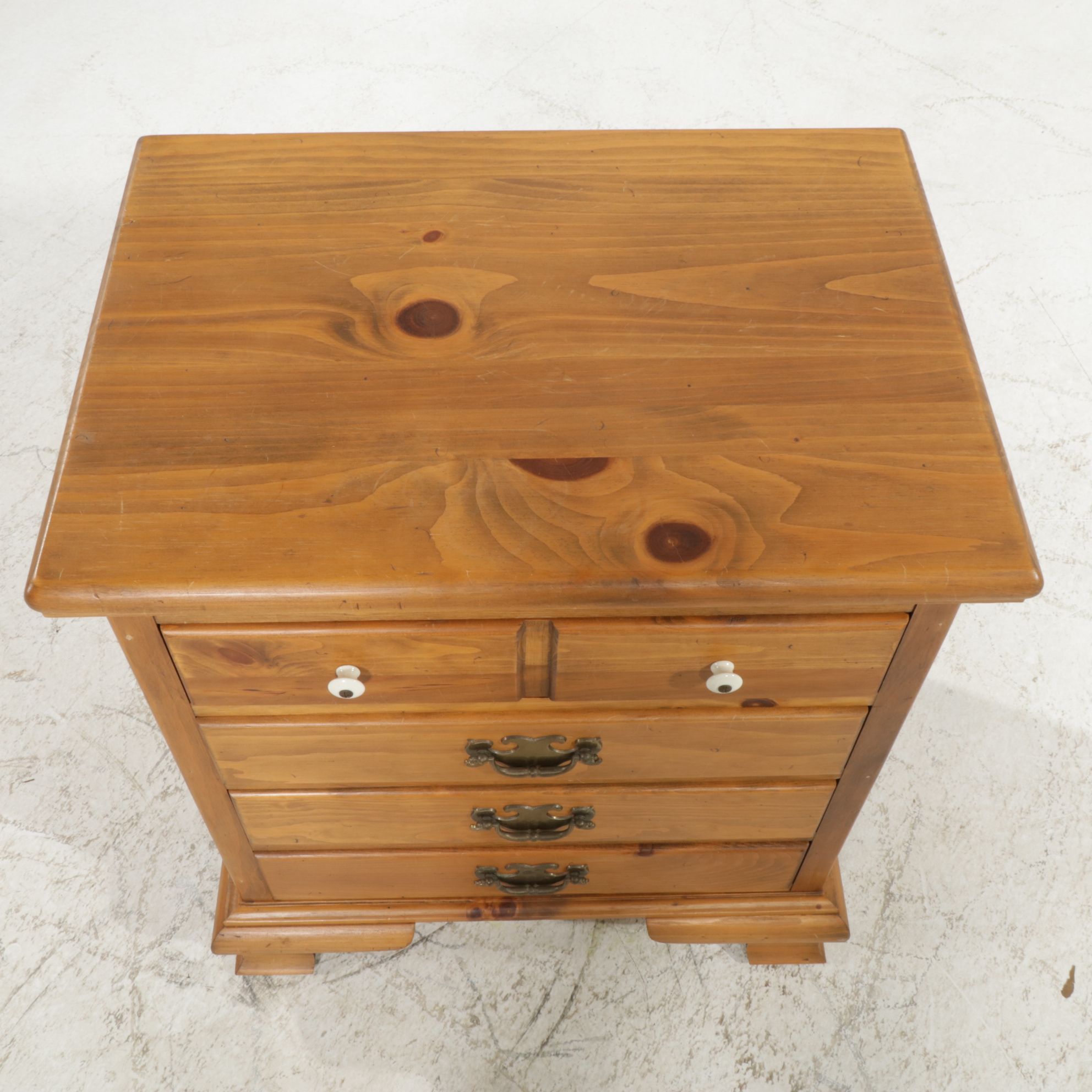 Ethan Allen Federal Style Pine Nightstand