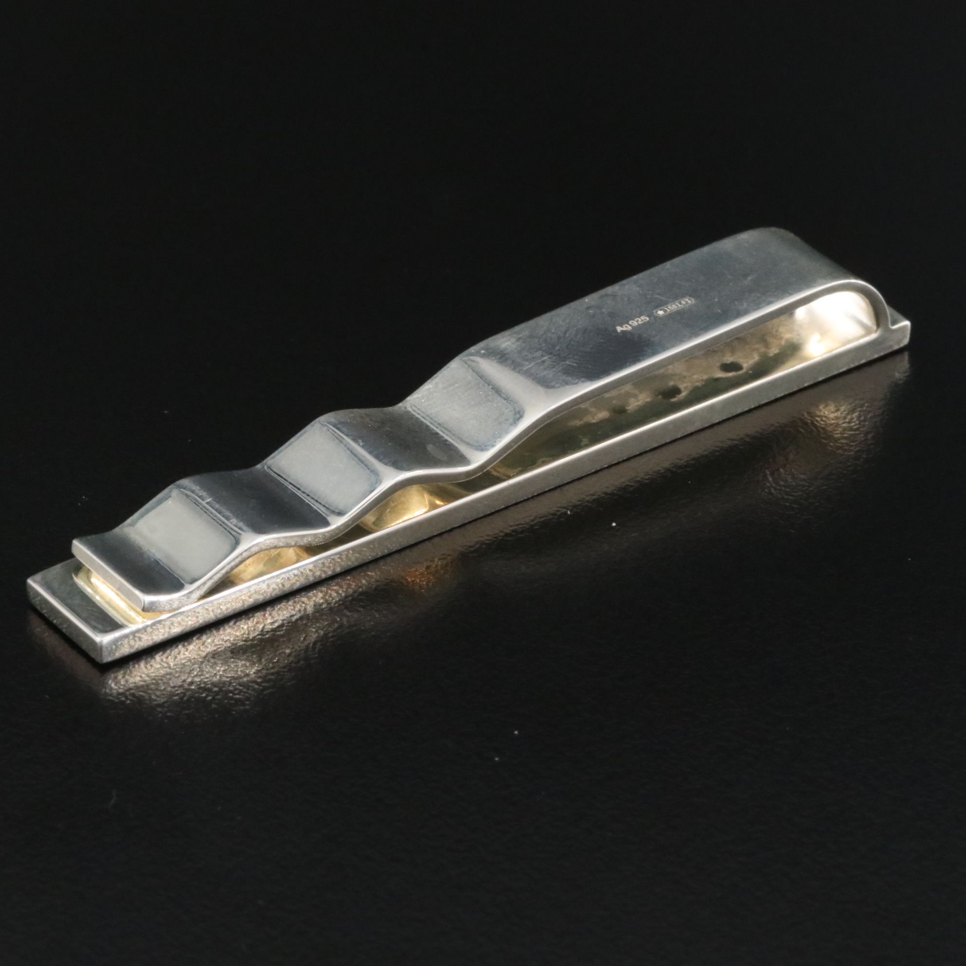 Gucci Logo Sterling Grooved Tie Bar