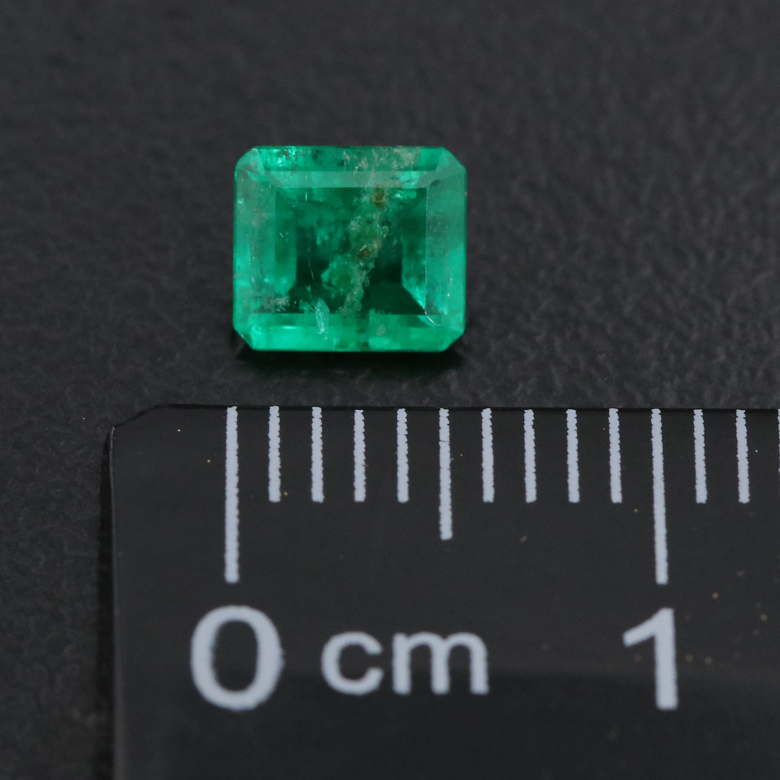 Loose 0.52 CT Emerald
