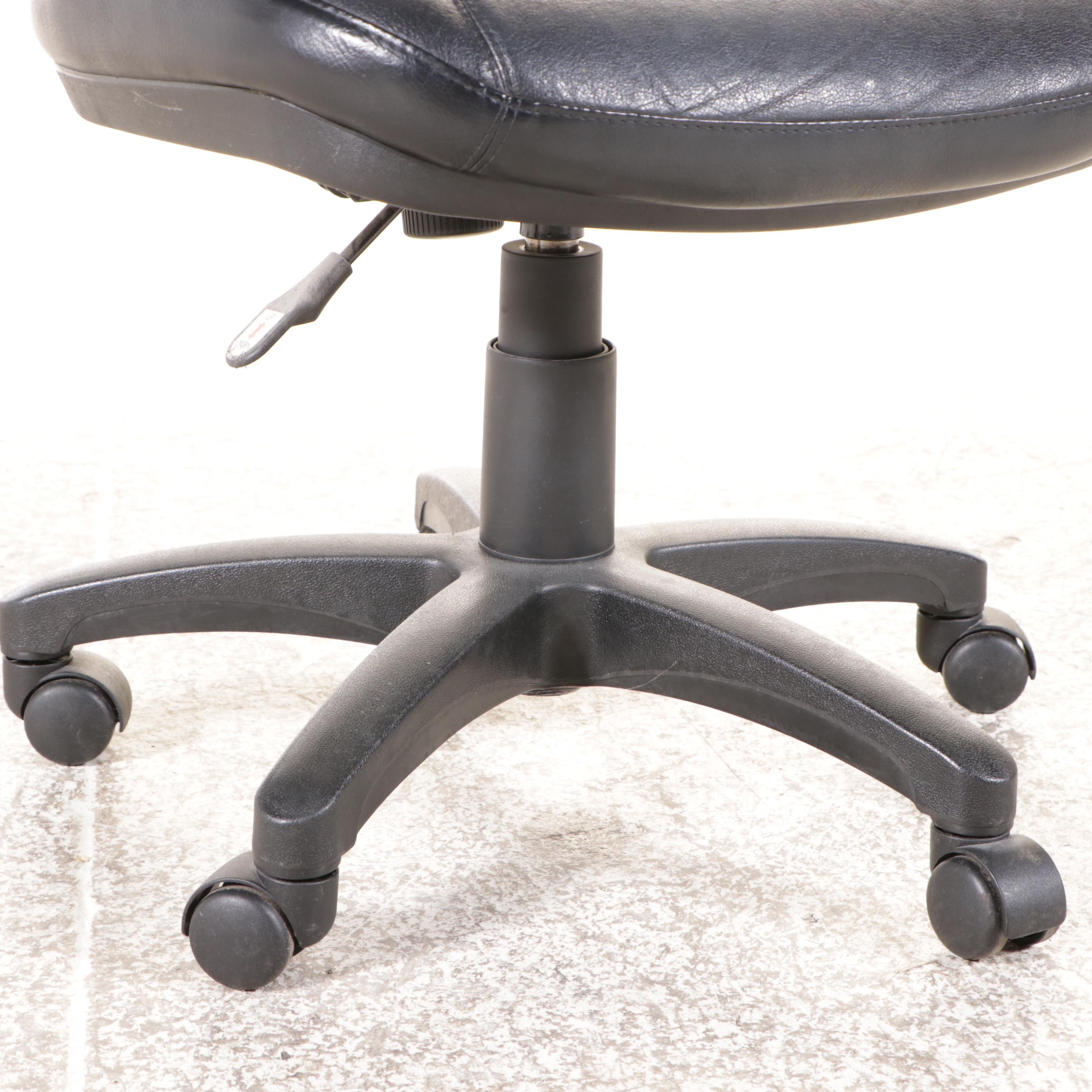 Modernist Style Oak Desk with Hutch and Computer Chair, Late 20th Century